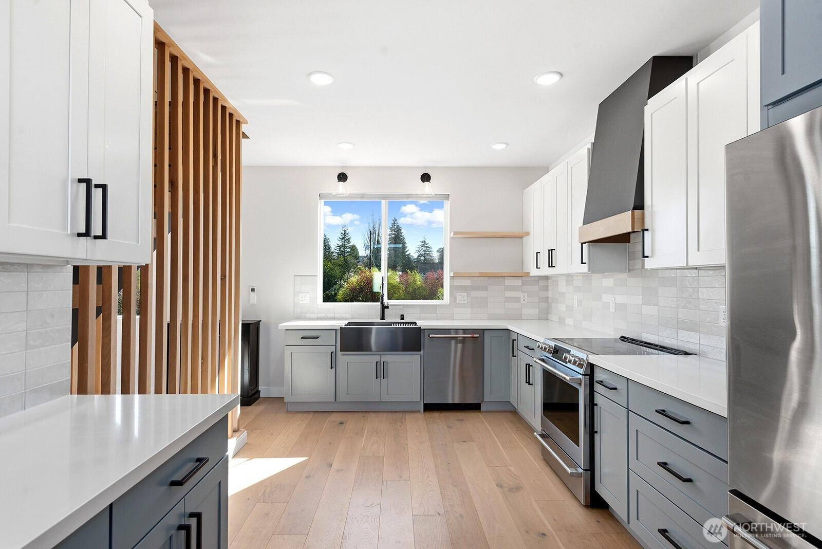 8451 18th Avenue SW, Seattle, WA 98106