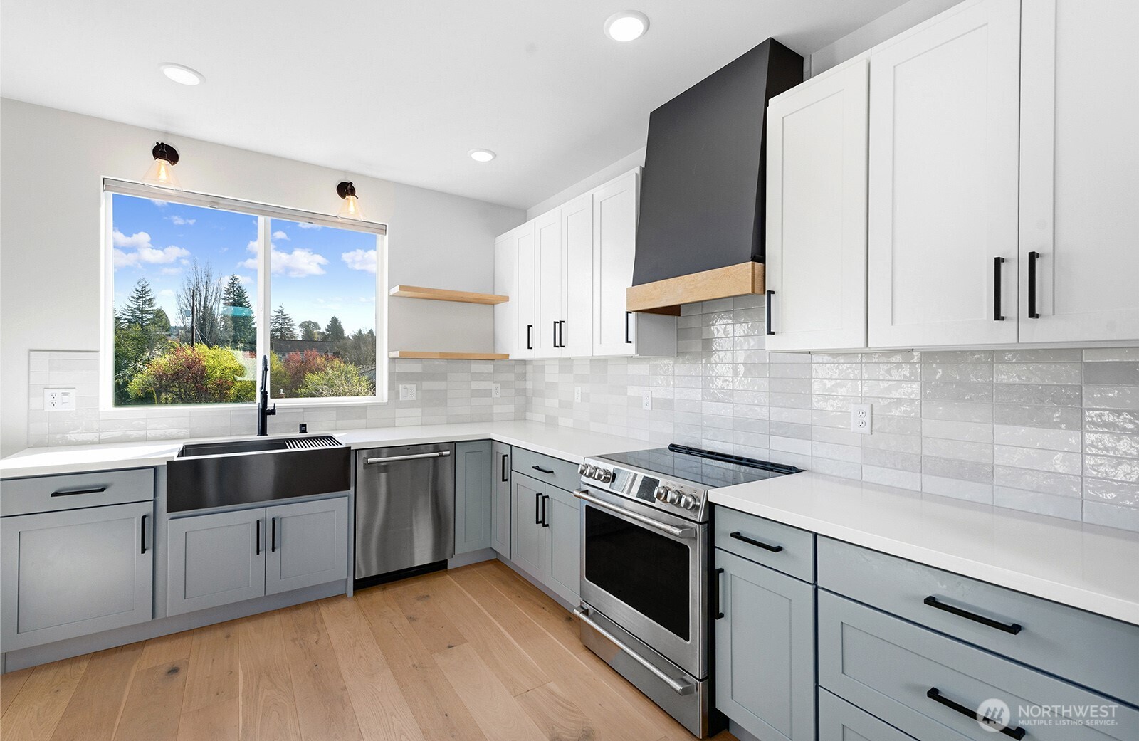 8451 18th Avenue SW, Seattle, WA 98106