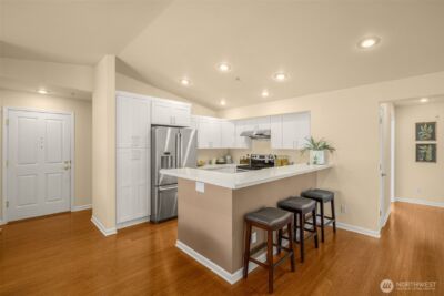 12034 15th Avenue NE #309, Seattle, WA 98125 - Photo 8