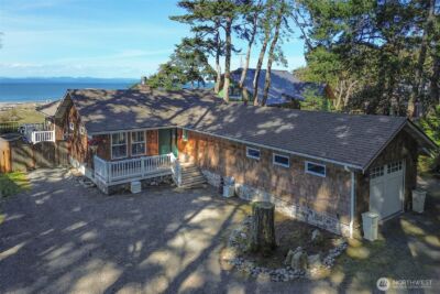 2390 Place Road , Port Angeles, WA 98363
