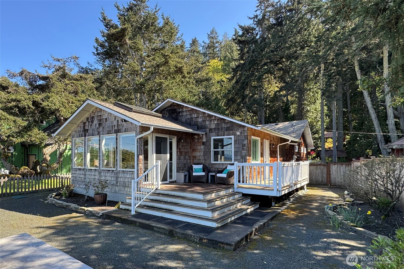 2390 Place Road , Port Angeles, WA 98363