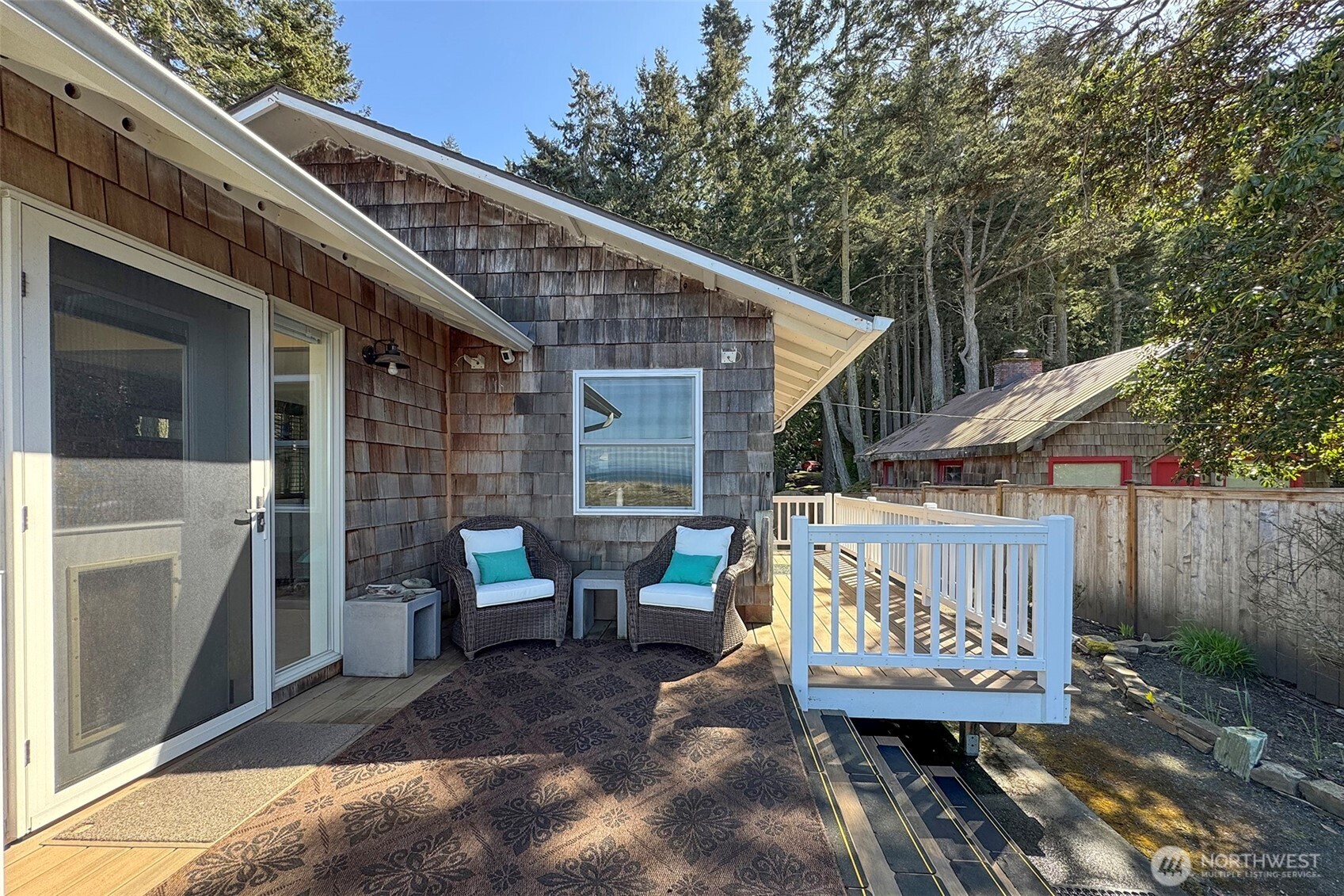 2390 Place Road , Port Angeles, WA 98363