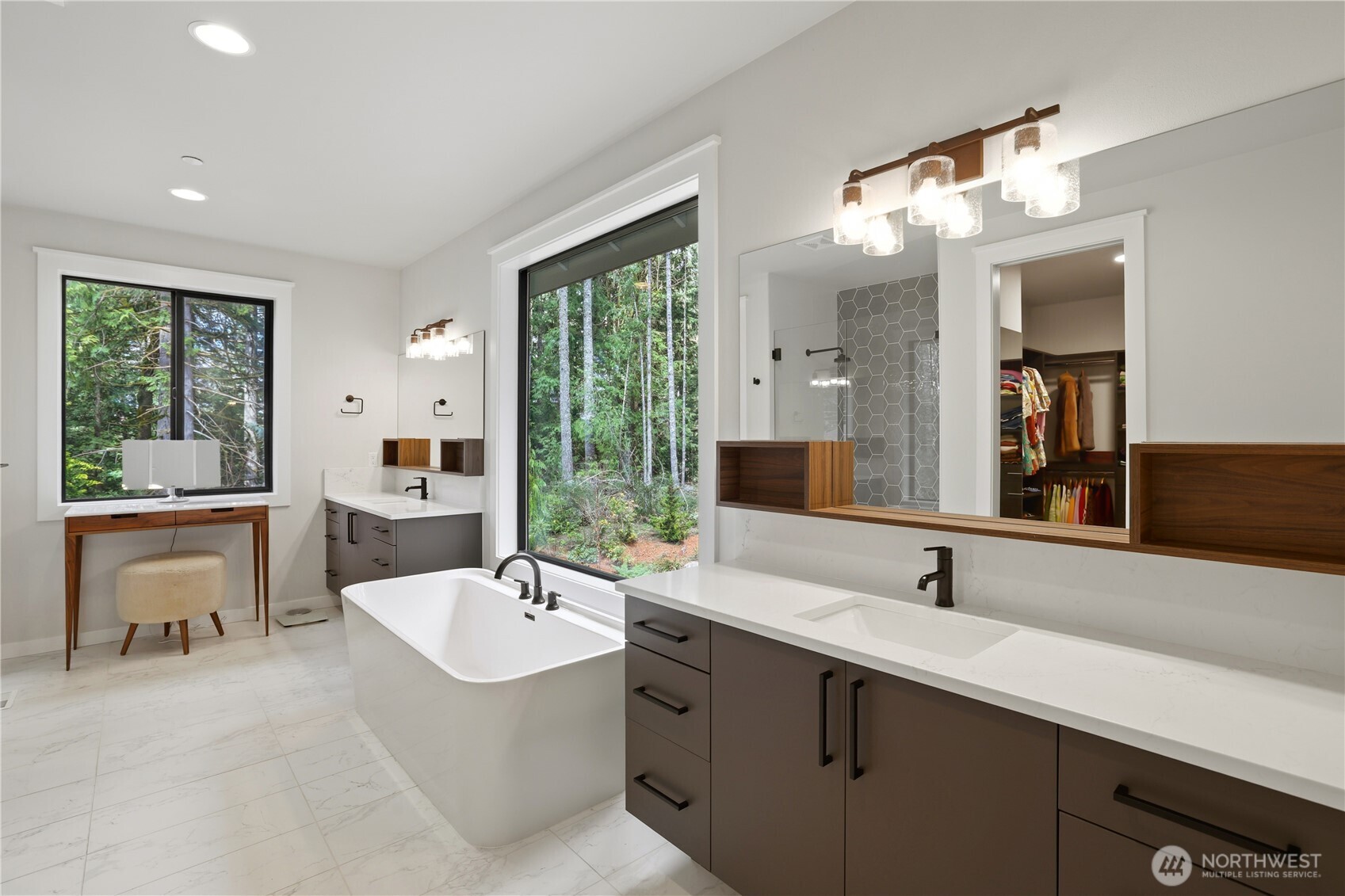 29816 SE Lake Retreat North Drive , Ravensdale, WA 98051