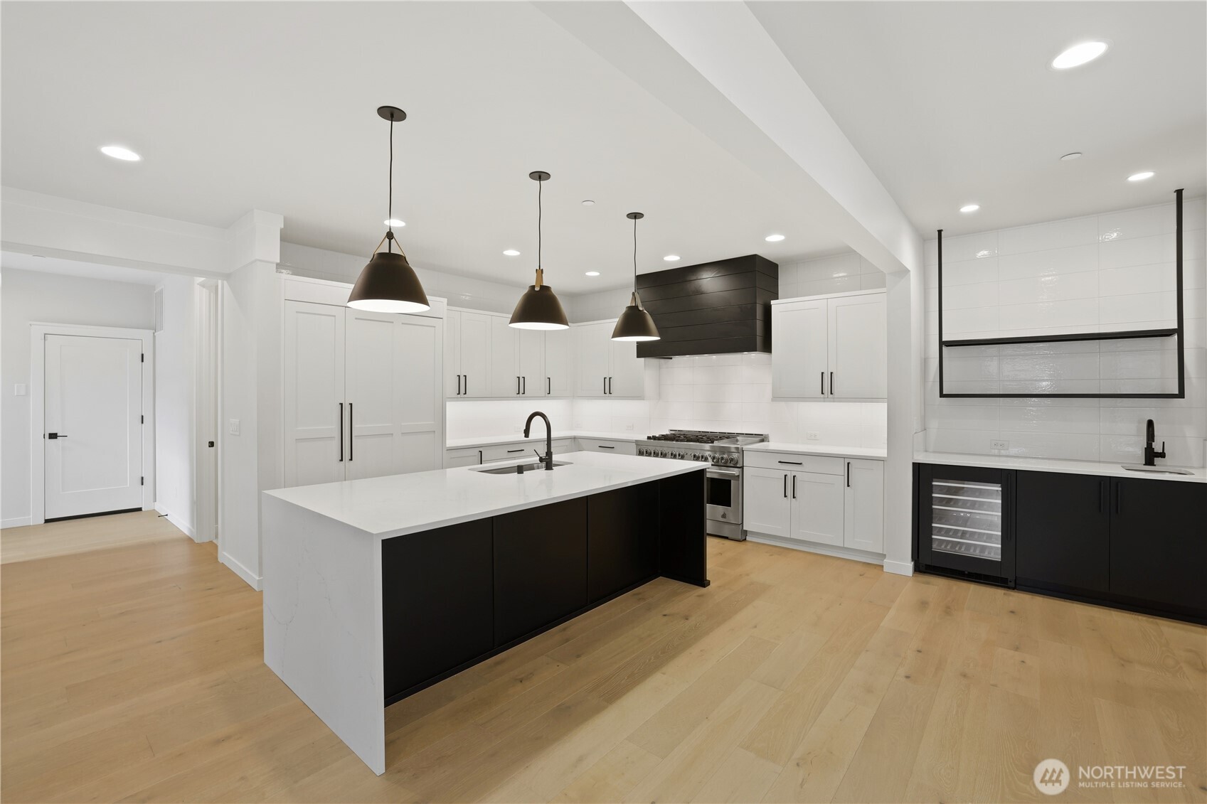 29816 SE Lake Retreat North Drive , Ravensdale, WA 98051