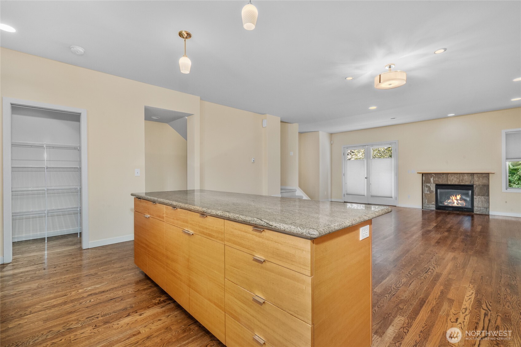 738 N 185th Street , Shoreline, WA 98133-3902
