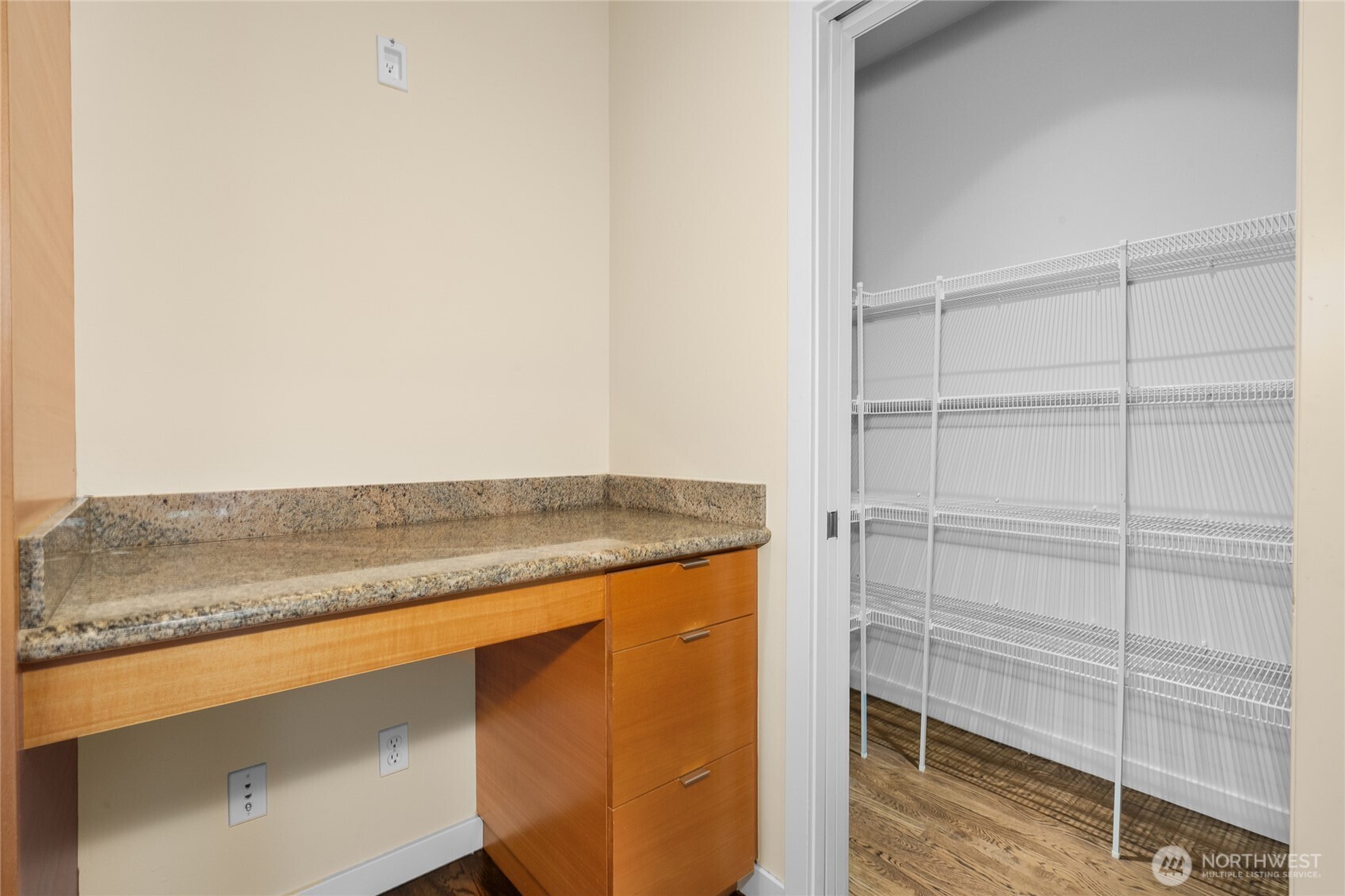 738 N 185th Street , Shoreline, WA 98133-3902