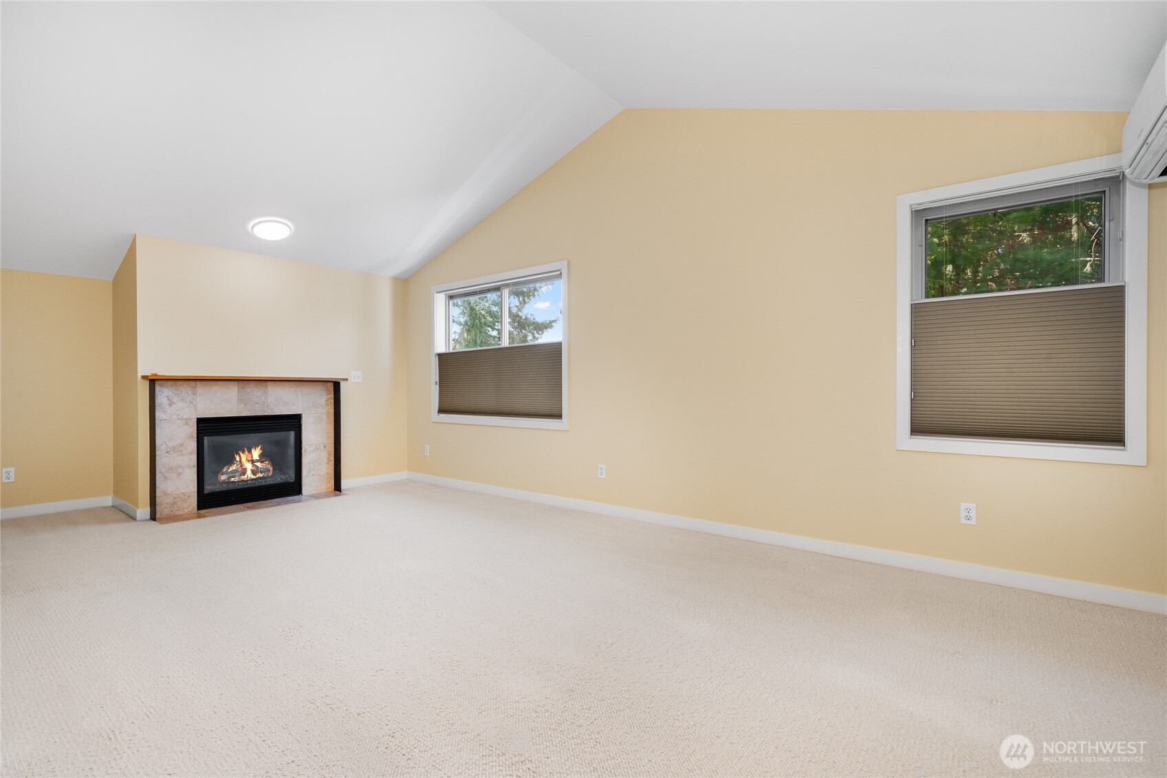 738 N 185th Street , Shoreline, WA 98133-3902