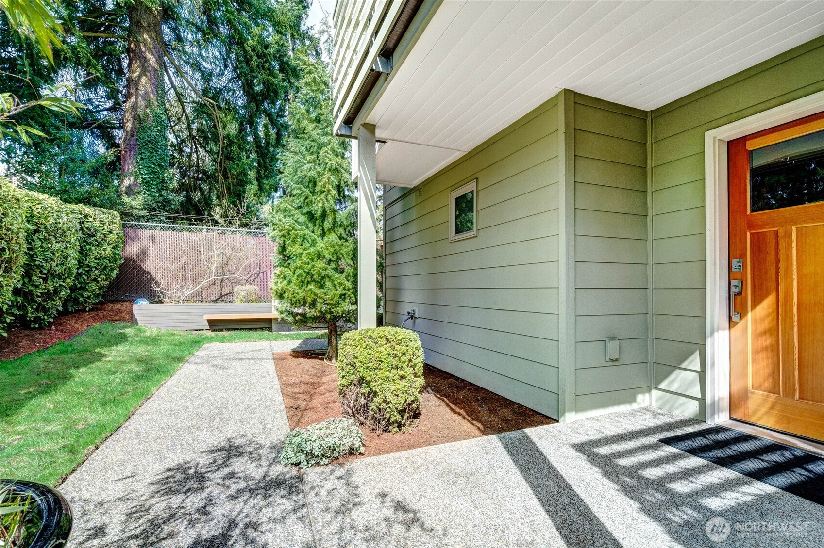 738 N 185th Street , Shoreline, WA 98133-3902