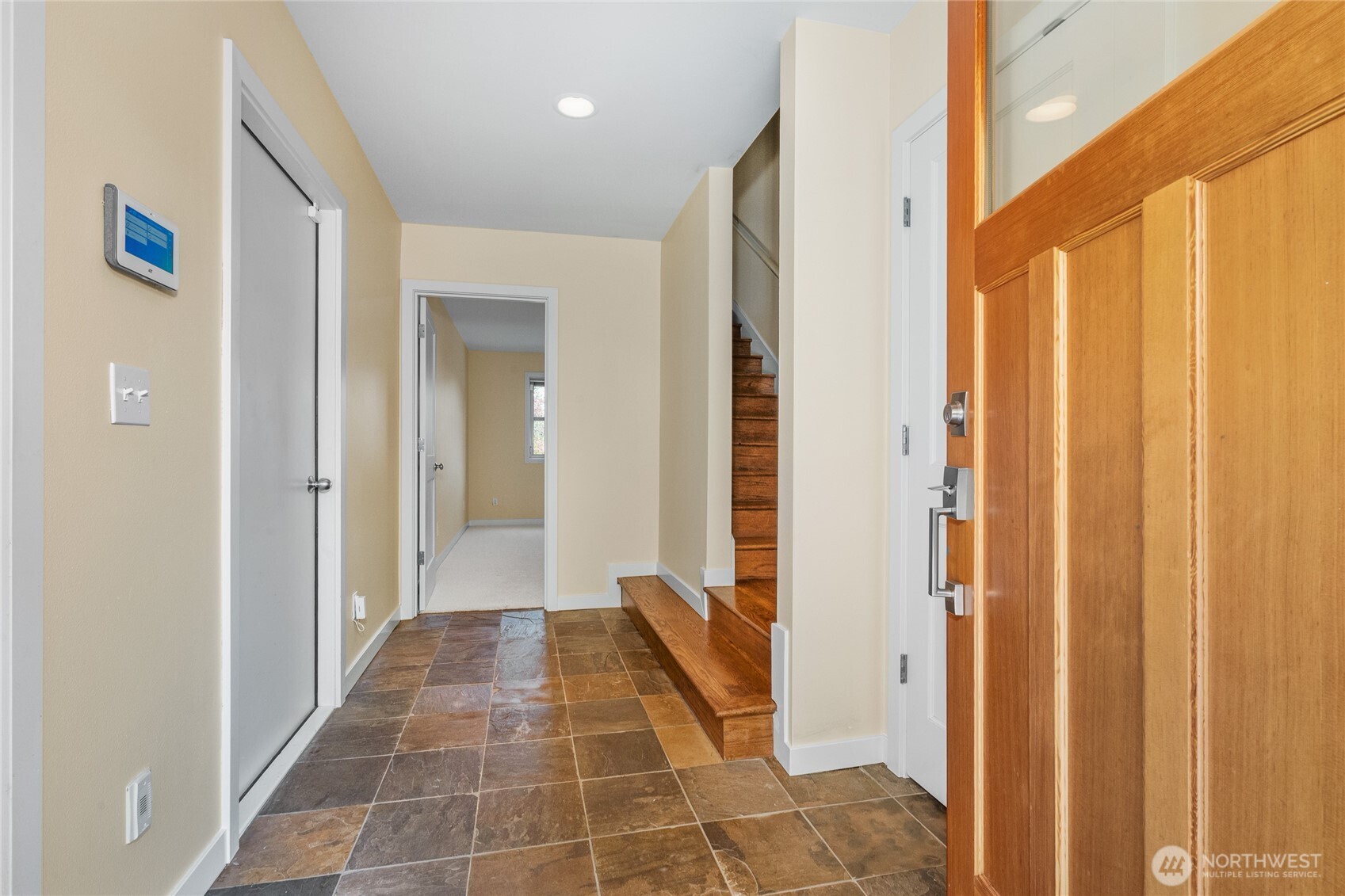 738 N 185th Street , Shoreline, WA 98133-3902