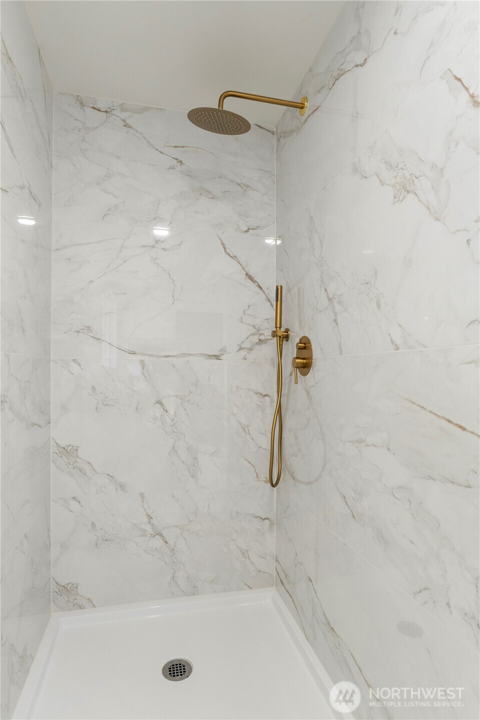 6918 Topaz Drive SW, Lakewood, WA 98498