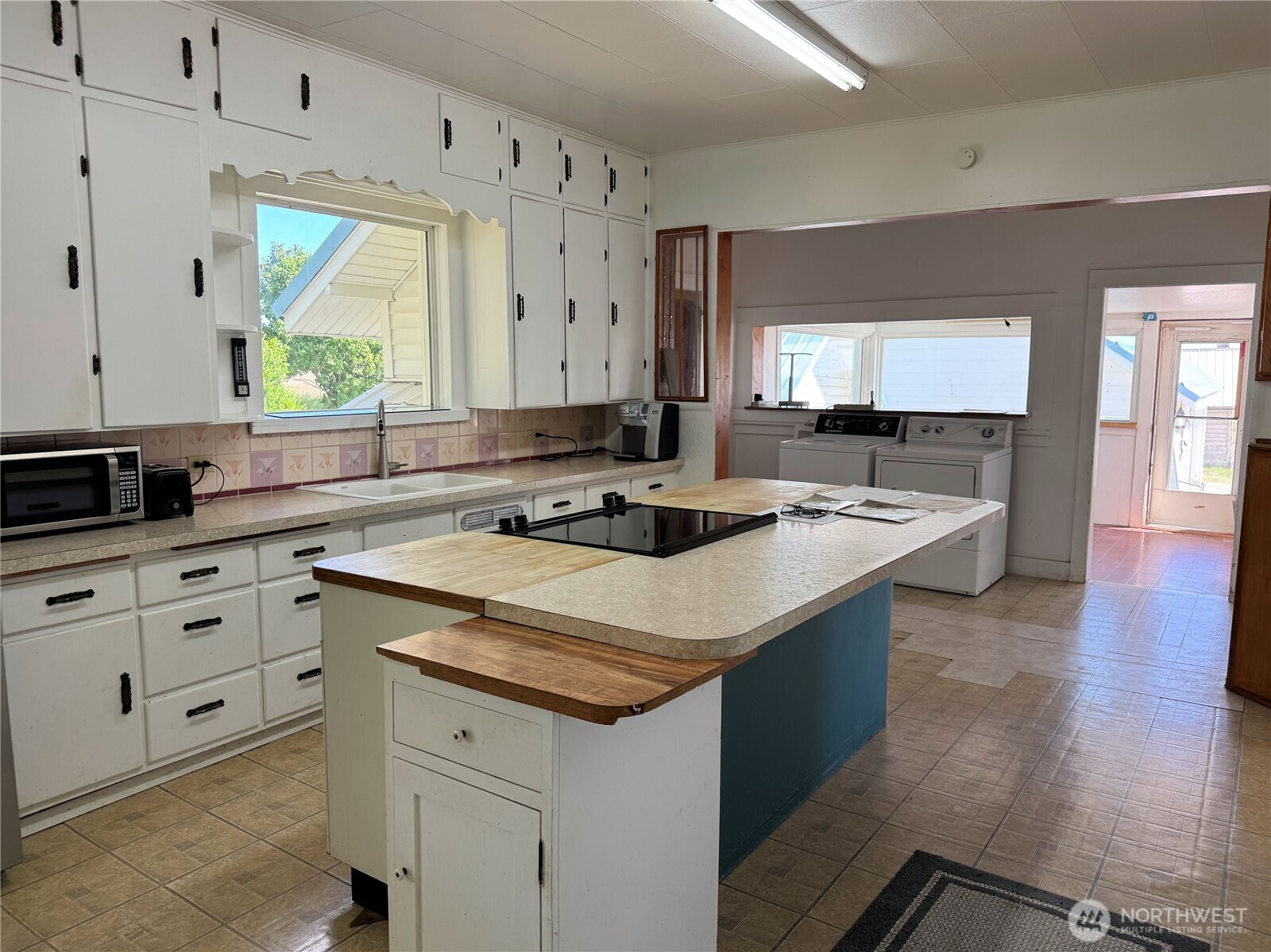 39500 SR 21 N, Wilbur, WA 99185