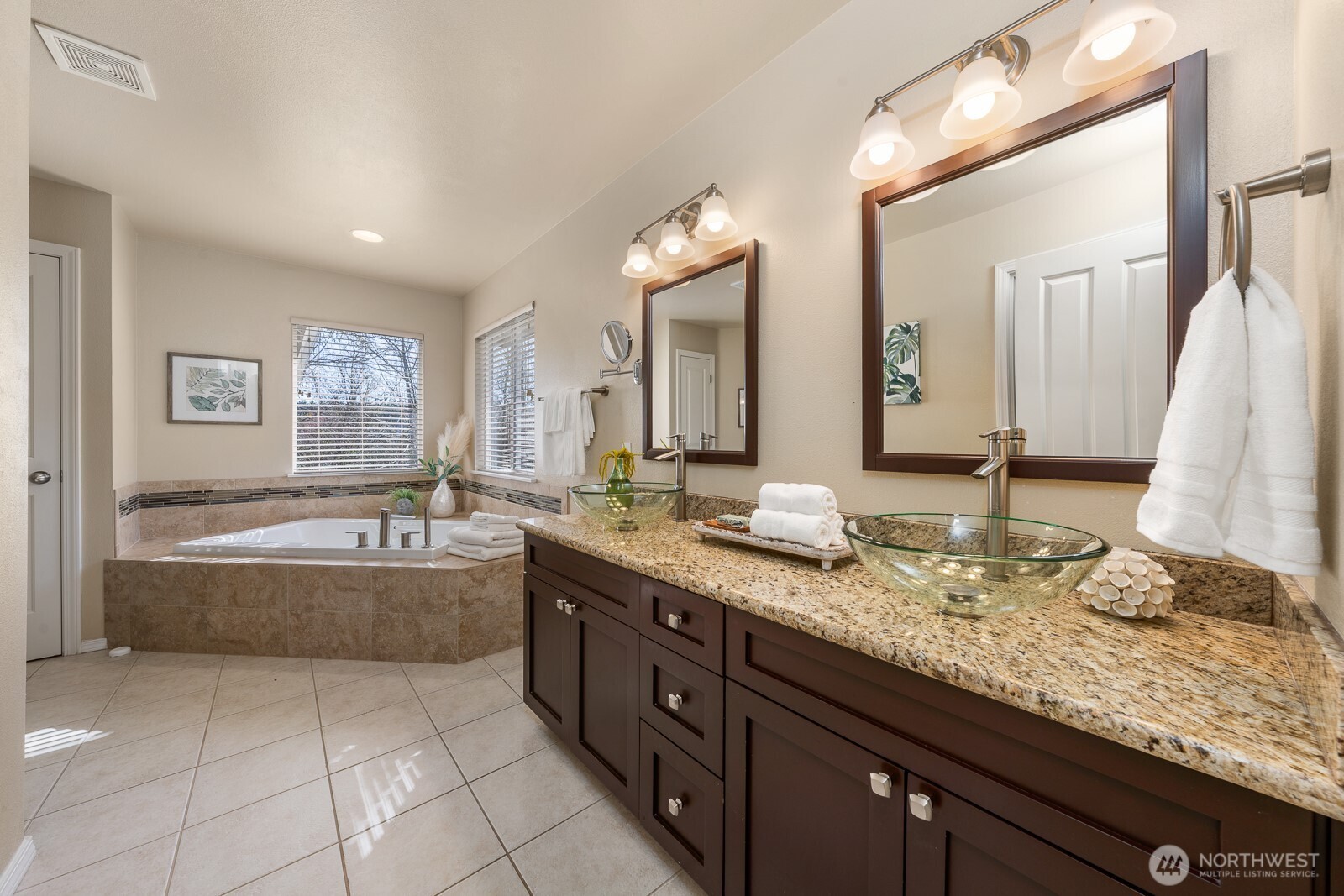 23007 NE 144th Street , Woodinville, WA 98077-5882