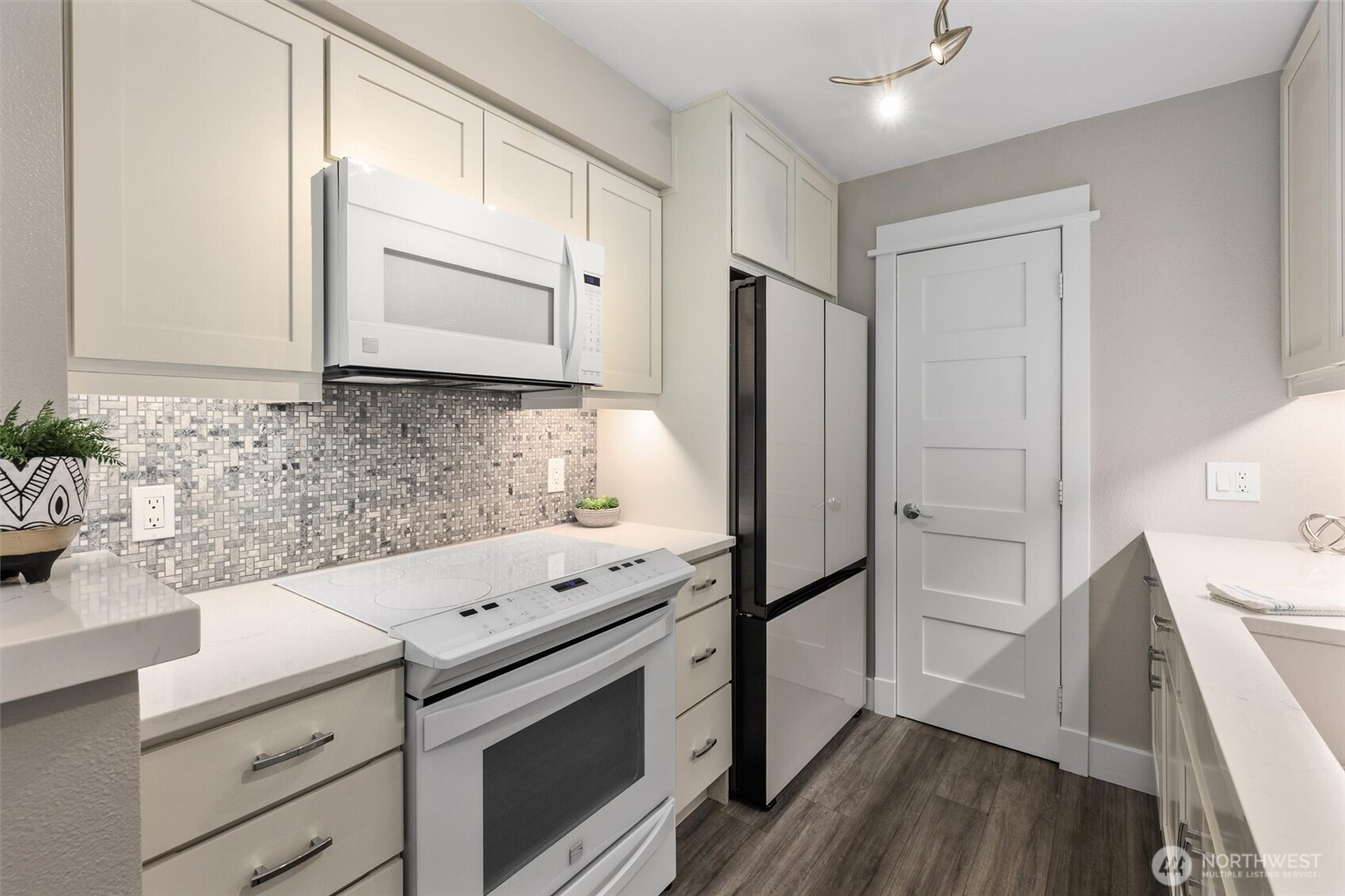 12303 Harbour Pointe Boulevard #T104, Mukilteo, WA 98275