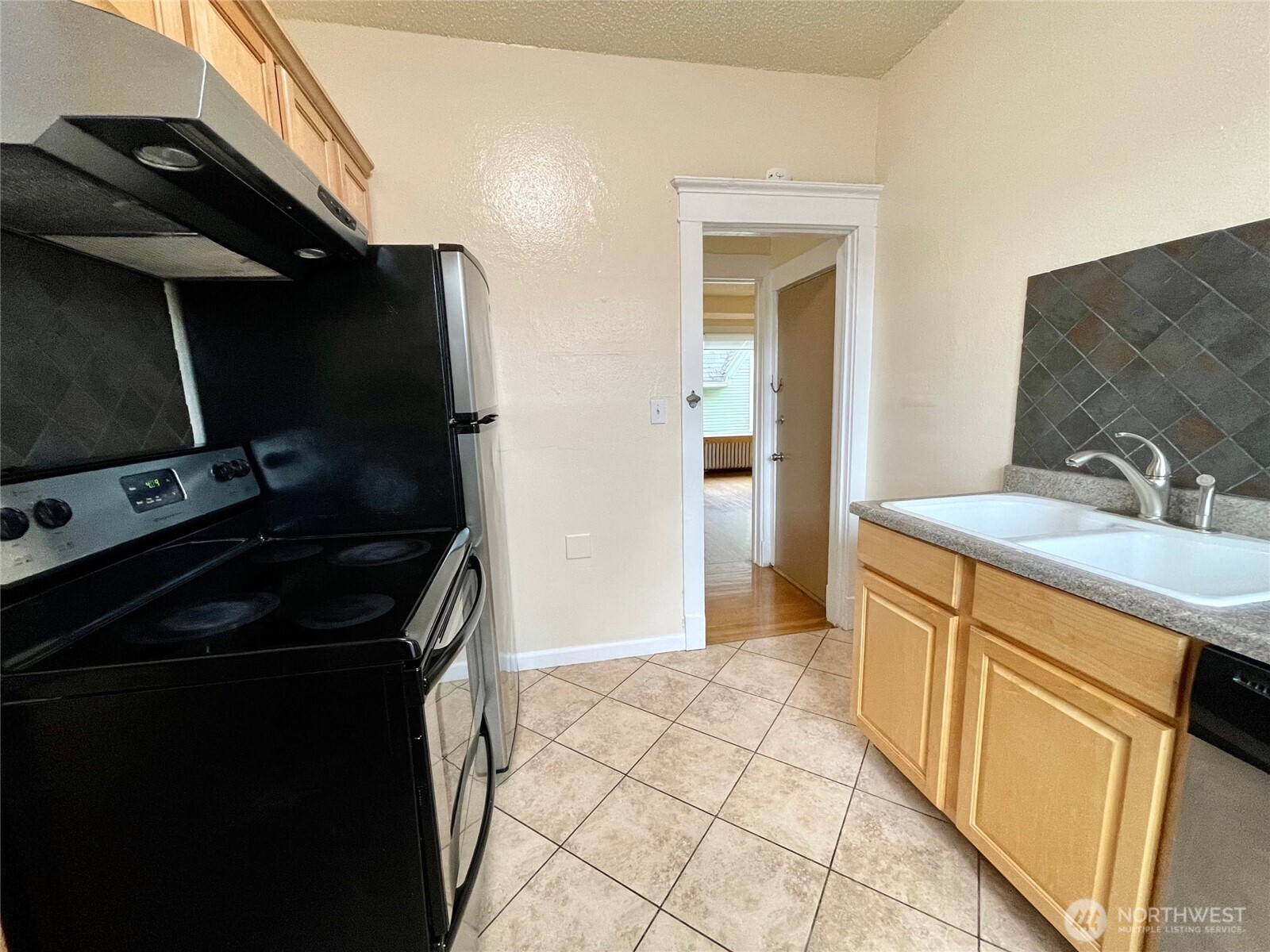 317 17th Avenue E, Seattle, WA 98112