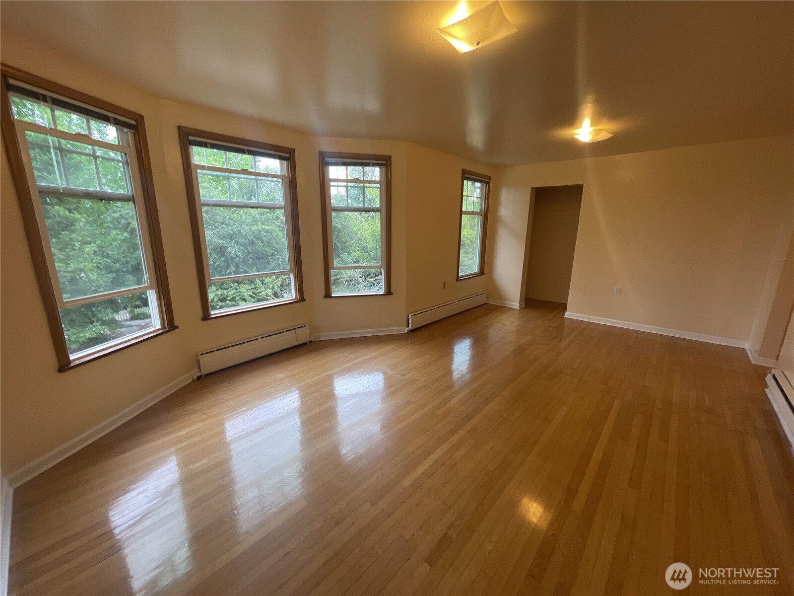 317 17th Avenue E, Seattle, WA 98112