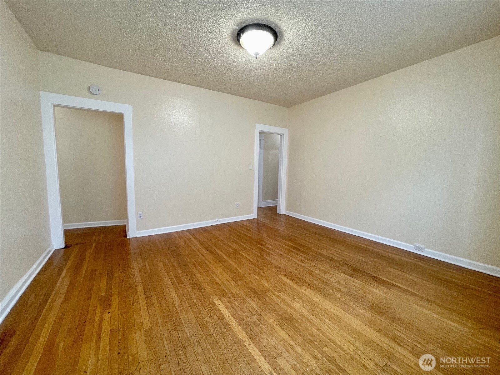 317 17th Avenue E, Seattle, WA 98112