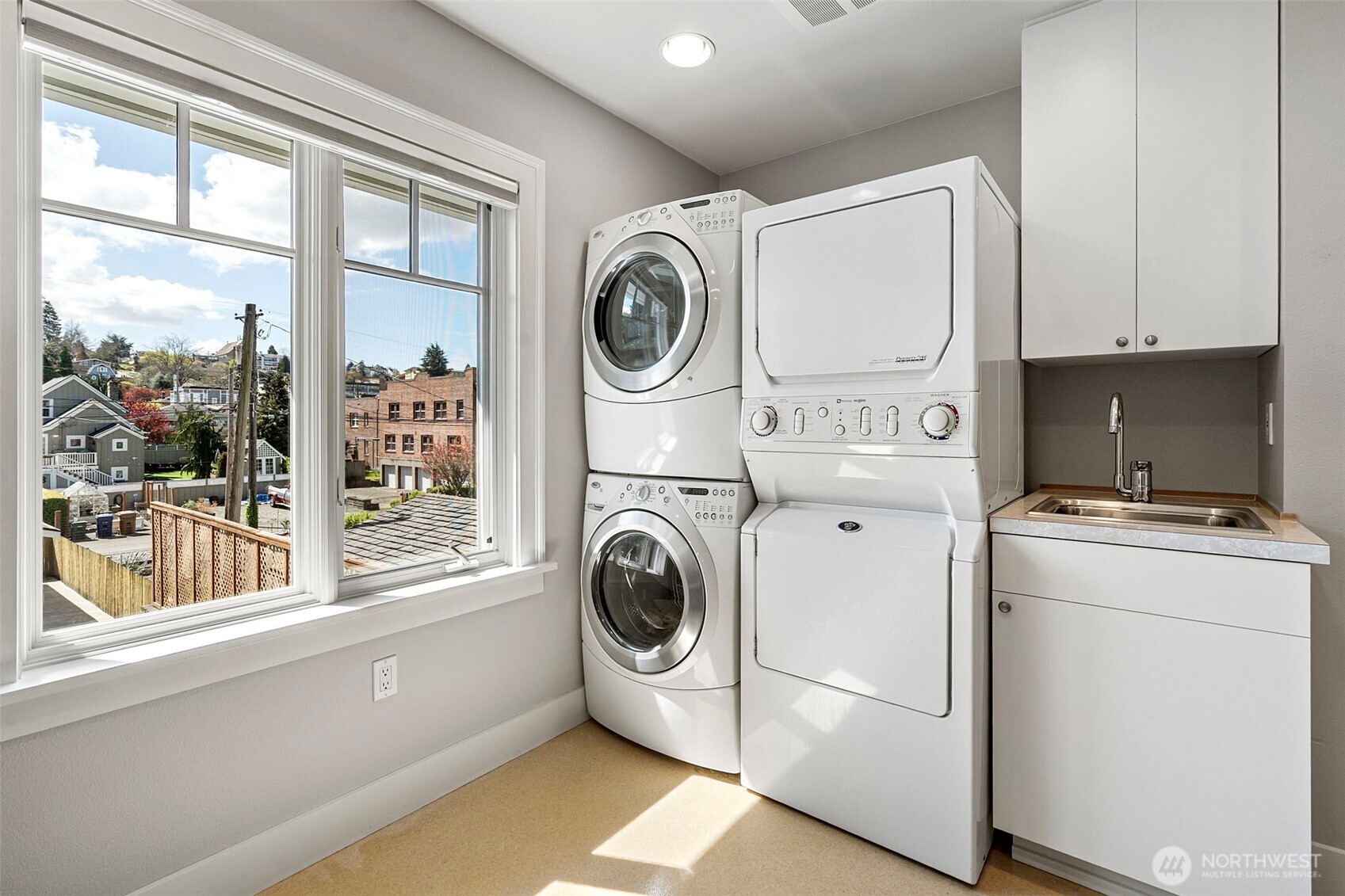 1014 N E Street , Tacoma, WA 98403