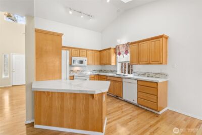 16426 135th Avenue E, Puyallup, WA 98374 - Photo 5