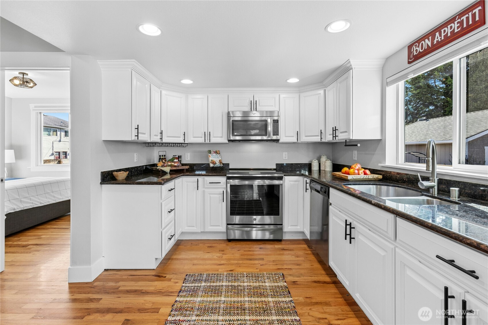 350 Meadow Avenue N, Renton, WA 98057