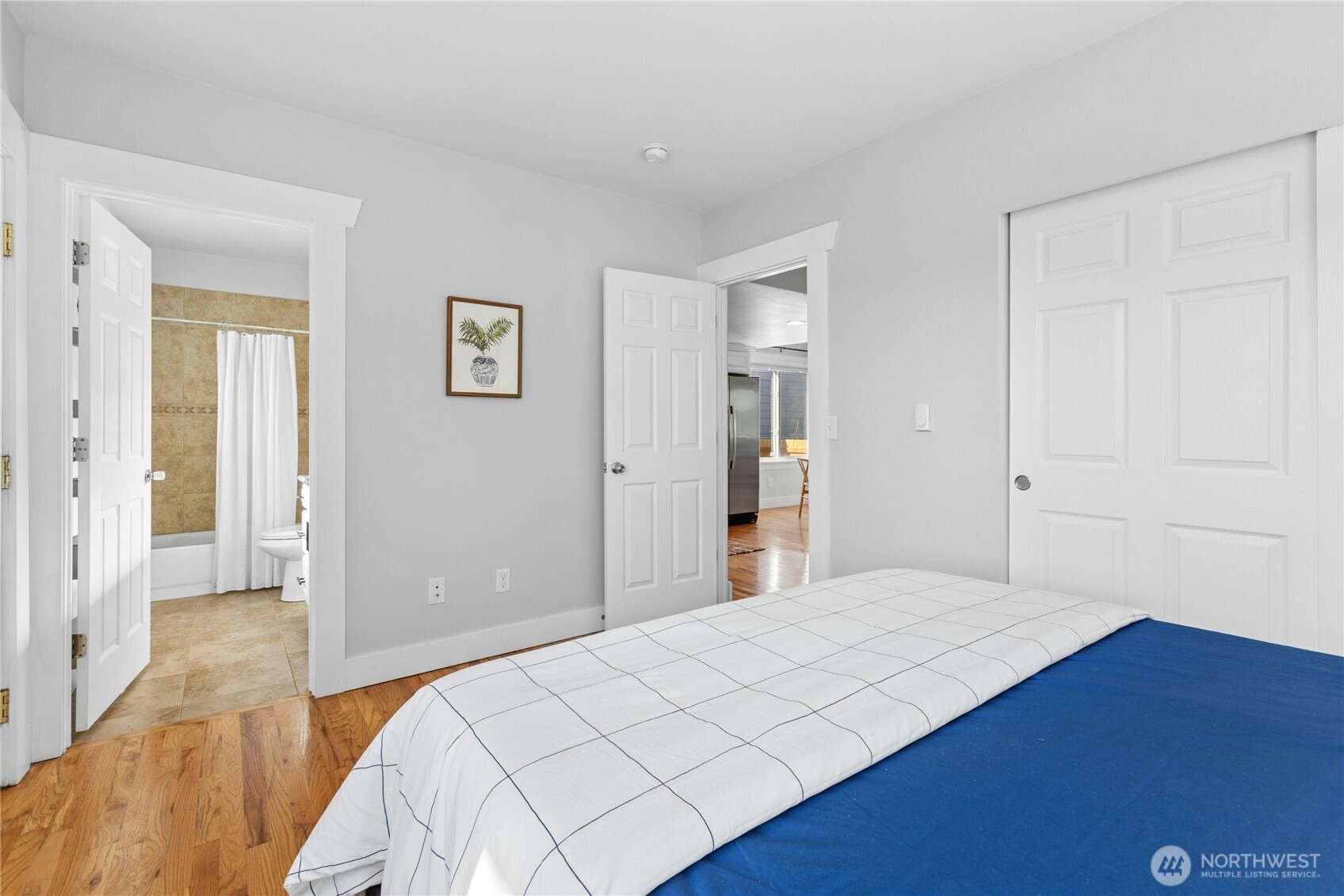 350 Meadow Avenue N, Renton, WA 98057