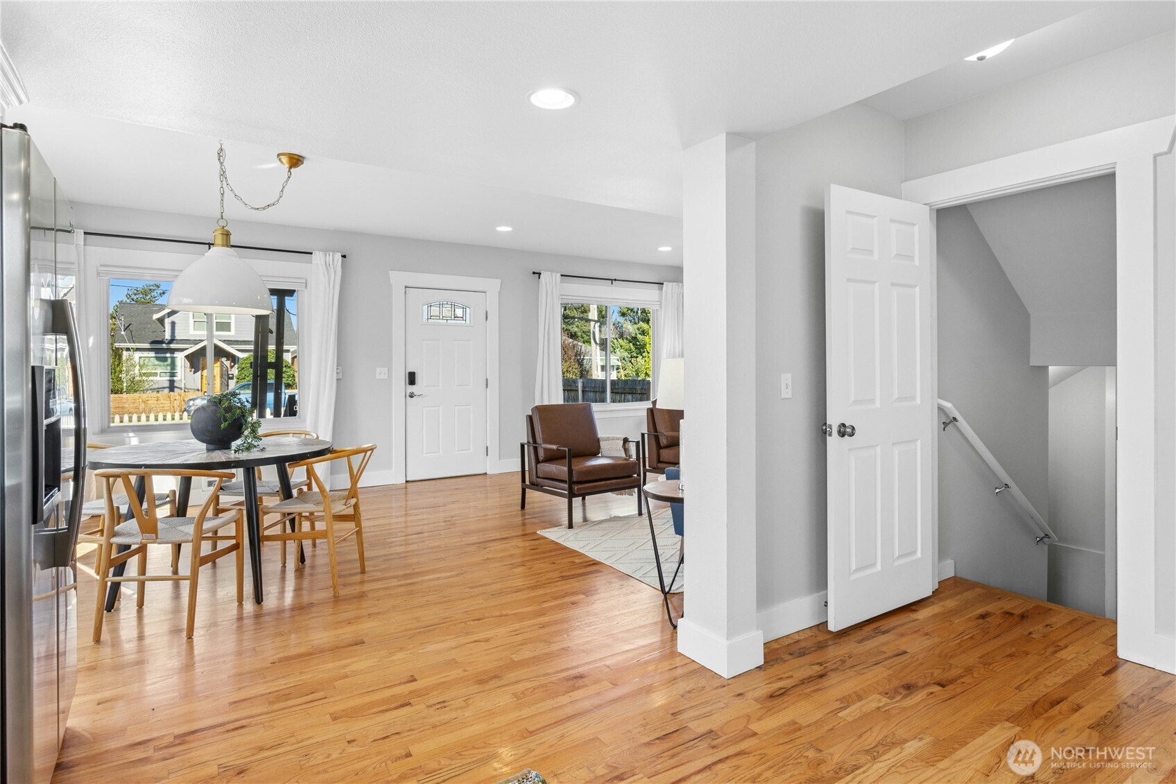 350 Meadow Avenue N, Renton, WA 98057