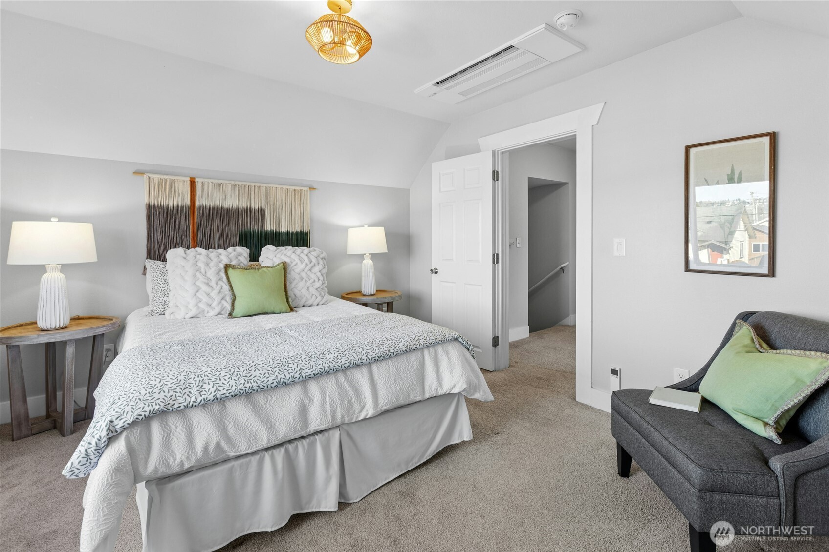 350 Meadow Avenue N, Renton, WA 98057