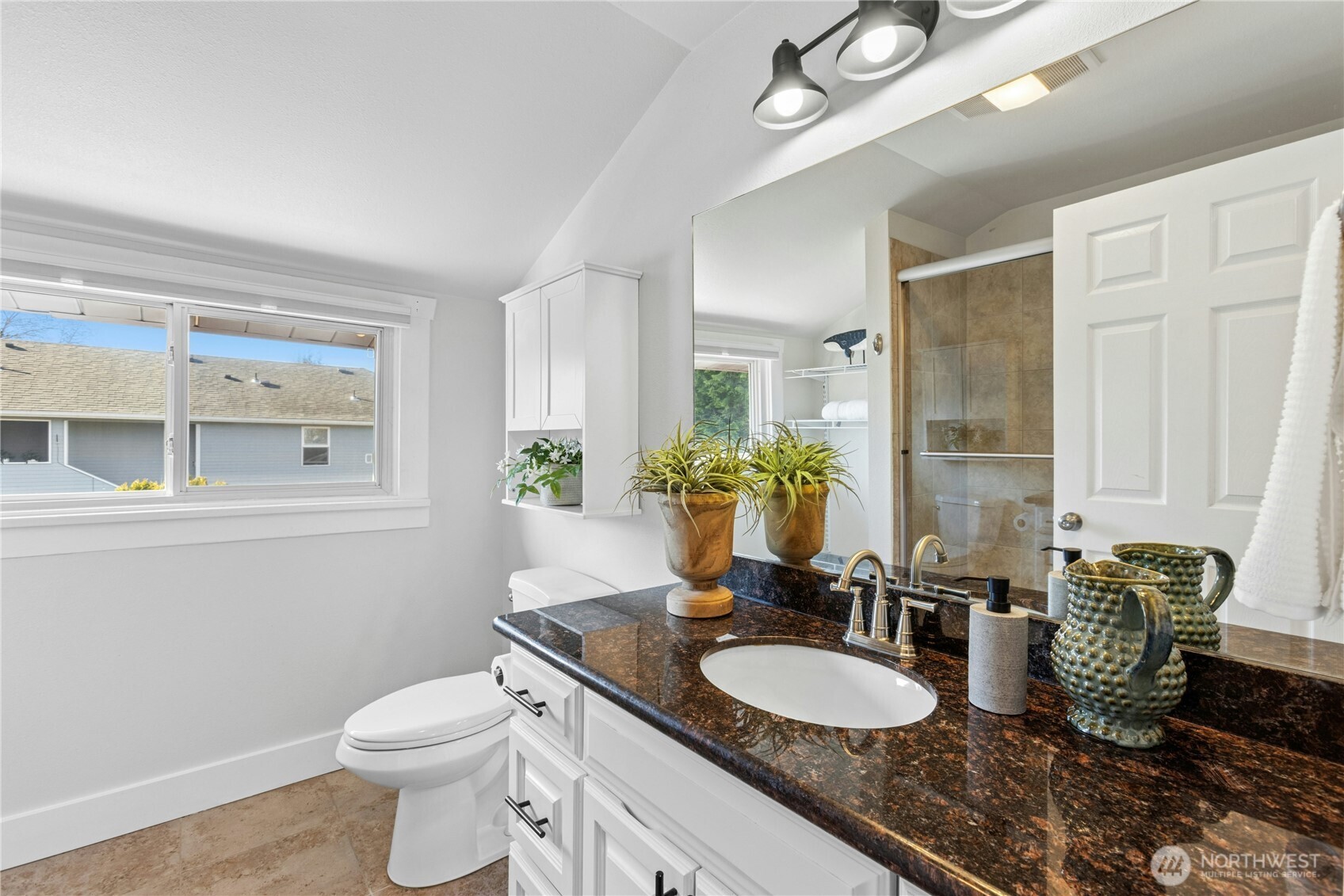 350 Meadow Avenue N, Renton, WA 98057