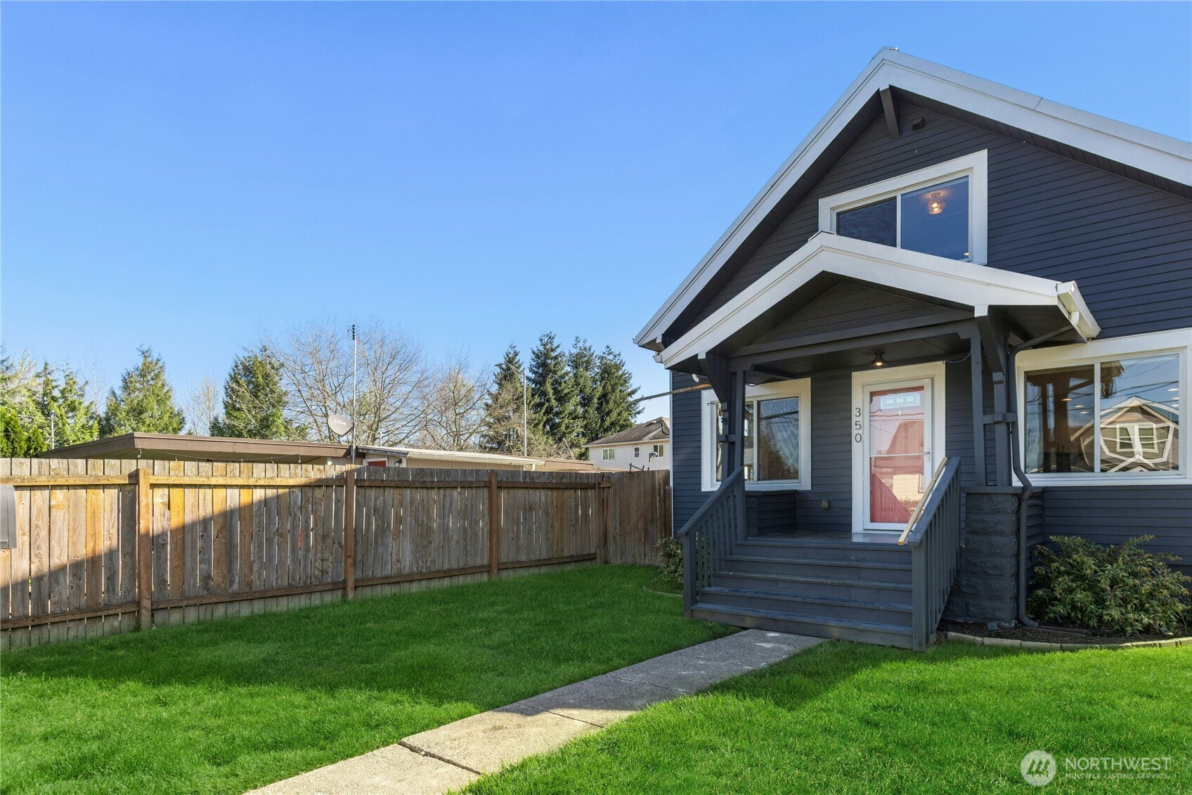 350 Meadow Avenue N, Renton, WA 98057