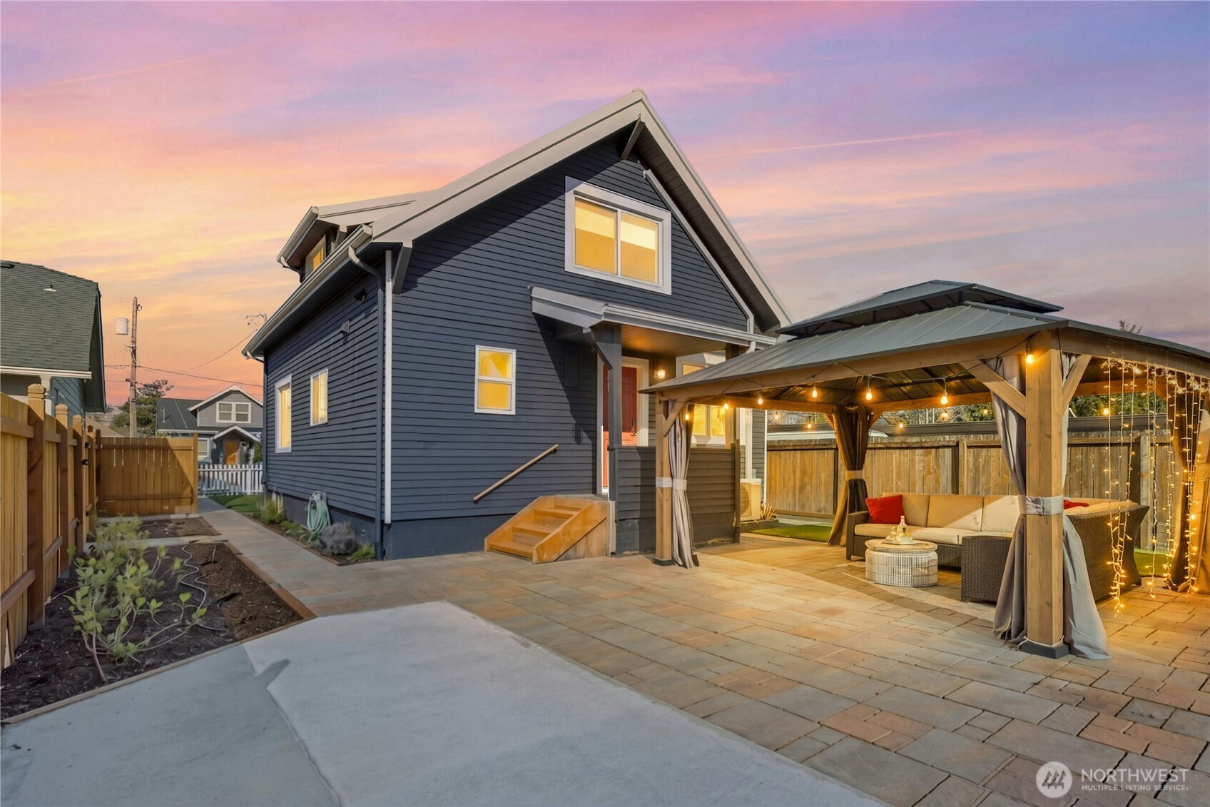 350 Meadow Avenue N, Renton, WA 98057