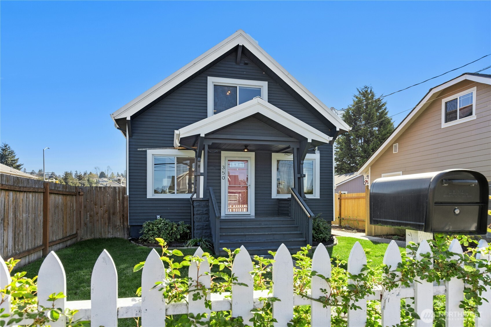 350 Meadow Avenue N, Renton, WA 98057