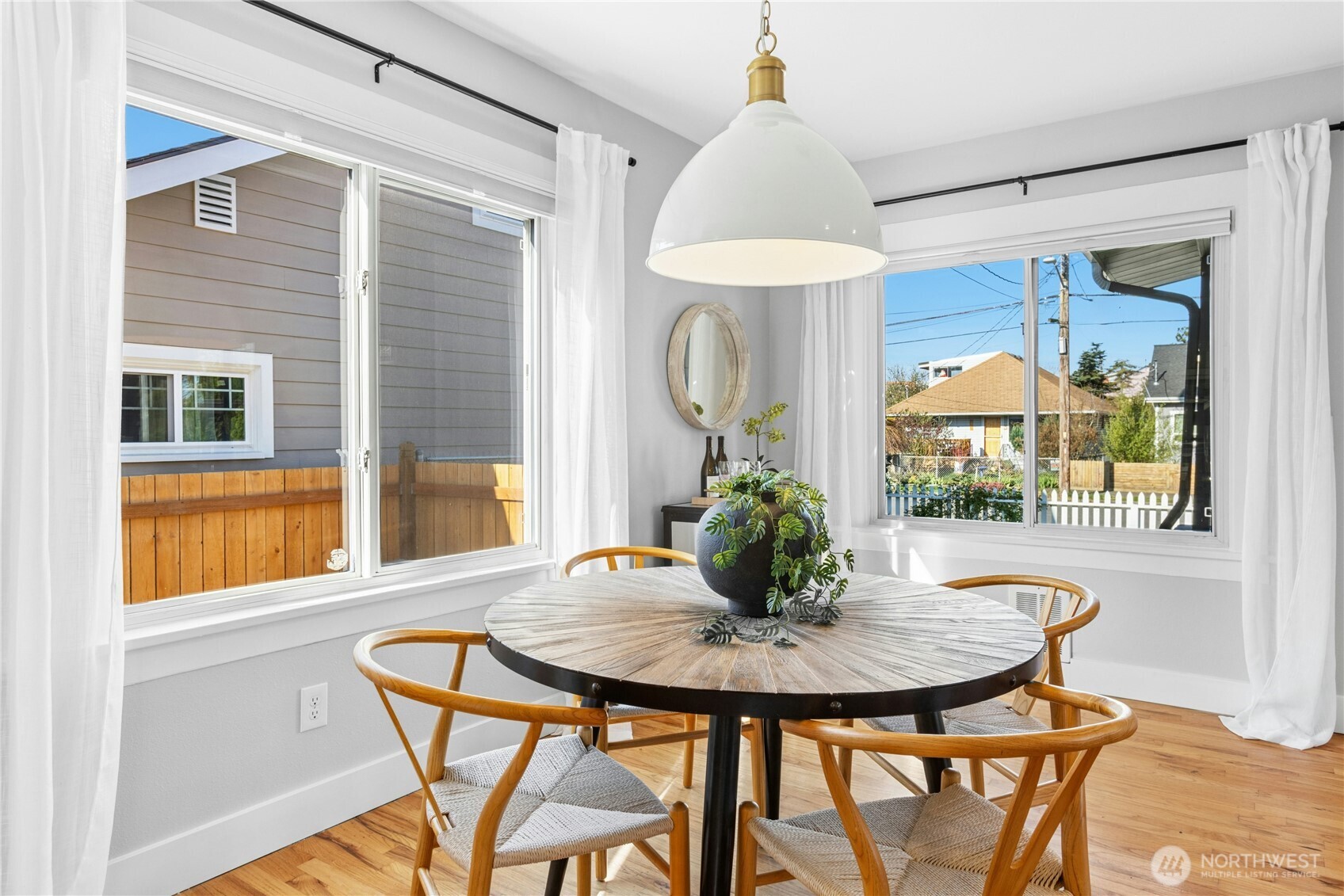 350 Meadow Avenue N, Renton, WA 98057