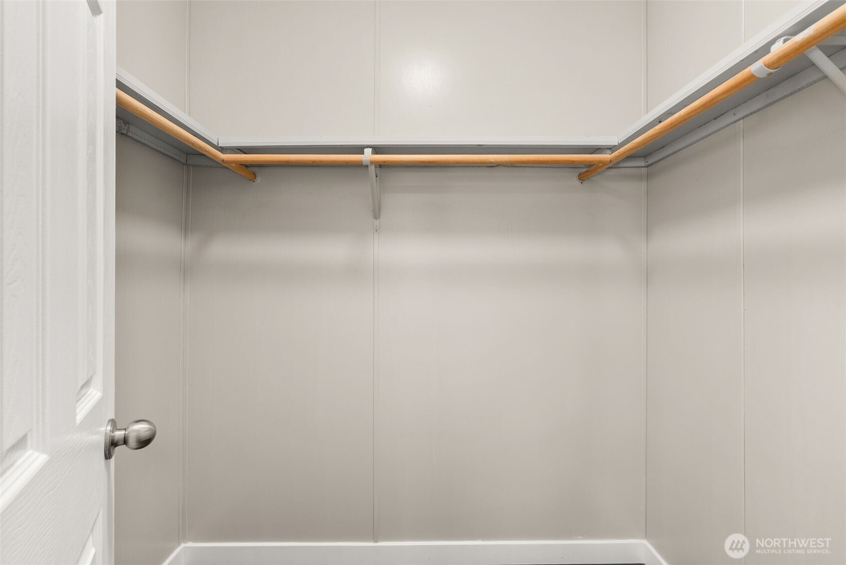 155 Camp One Road , Raymond, WA 98577