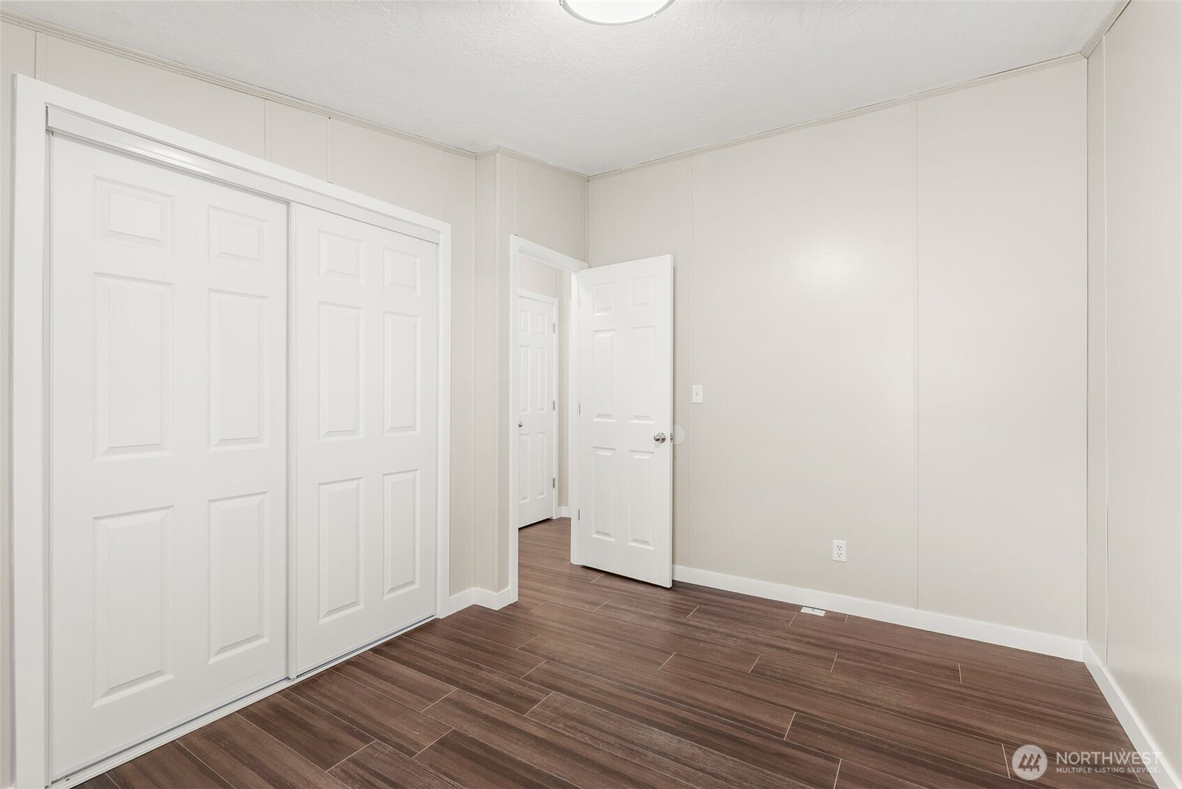 155 Camp One Road , Raymond, WA 98577