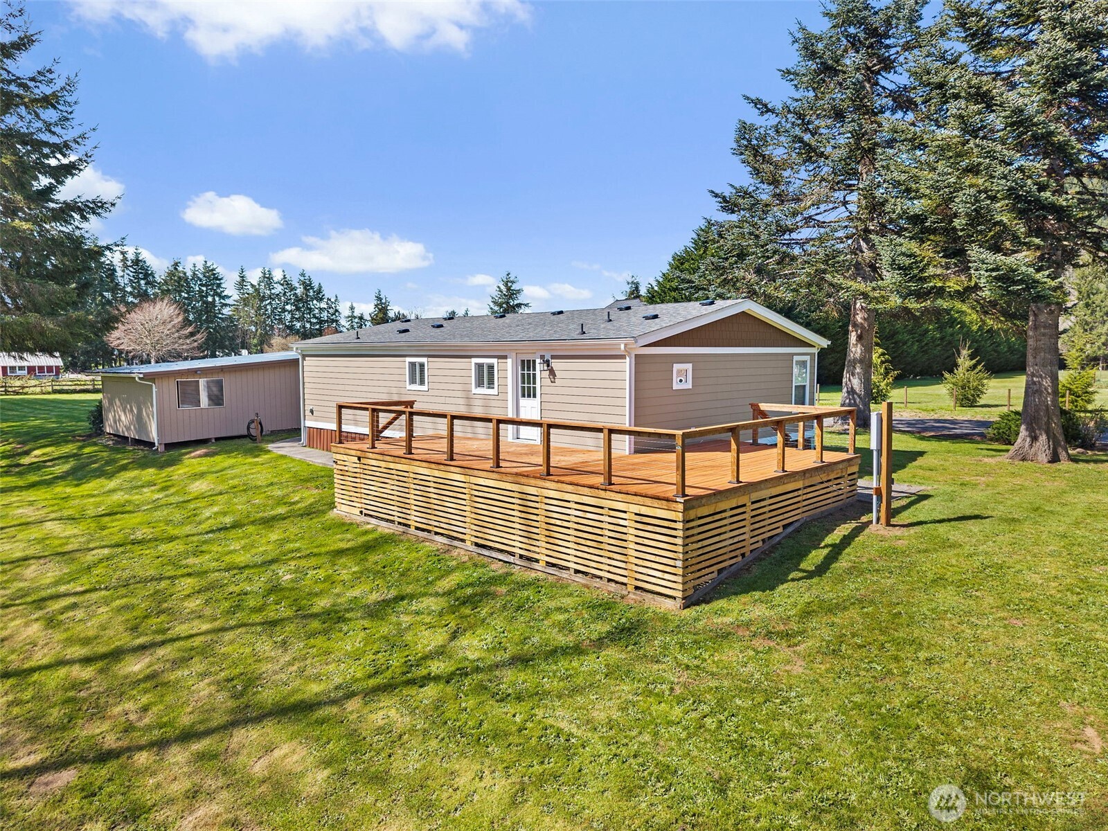 155 Camp One Road , Raymond, WA 98577
