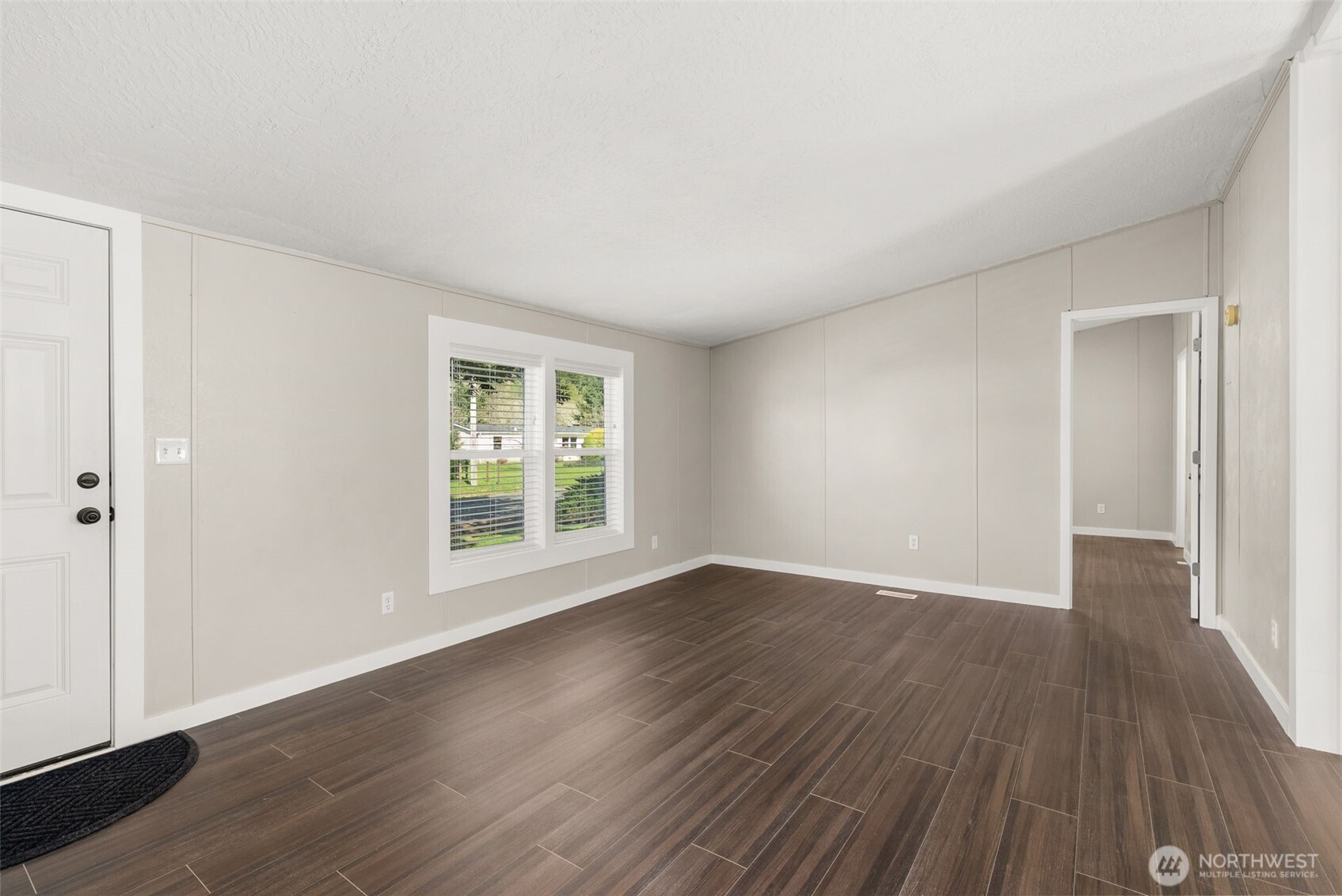 155 Camp One Road , Raymond, WA 98577