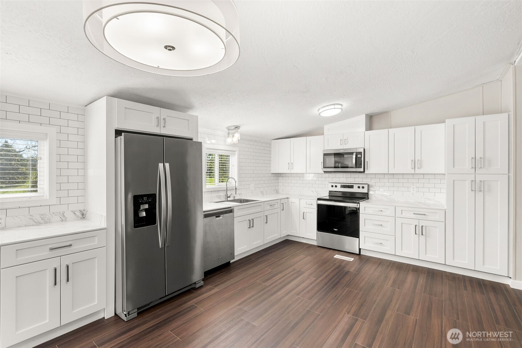 155 Camp One Road , Raymond, WA 98577