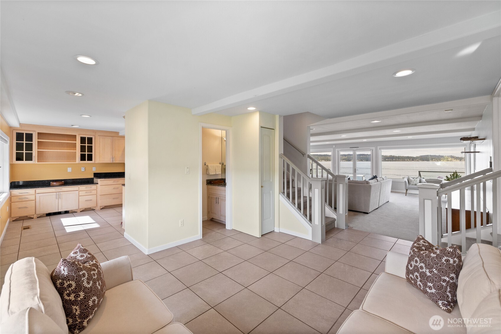 1838 Day Island Boulevard W, University Place, WA 98466