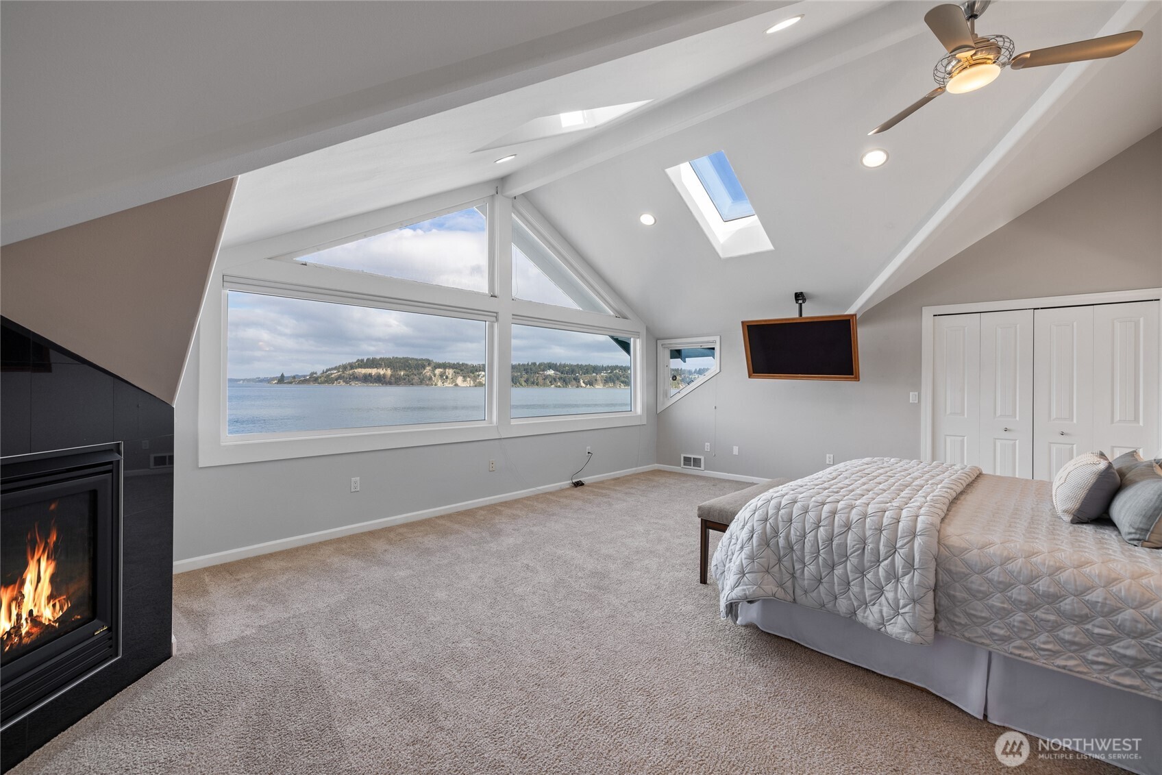 1838 Day Island Boulevard W, University Place, WA 98466