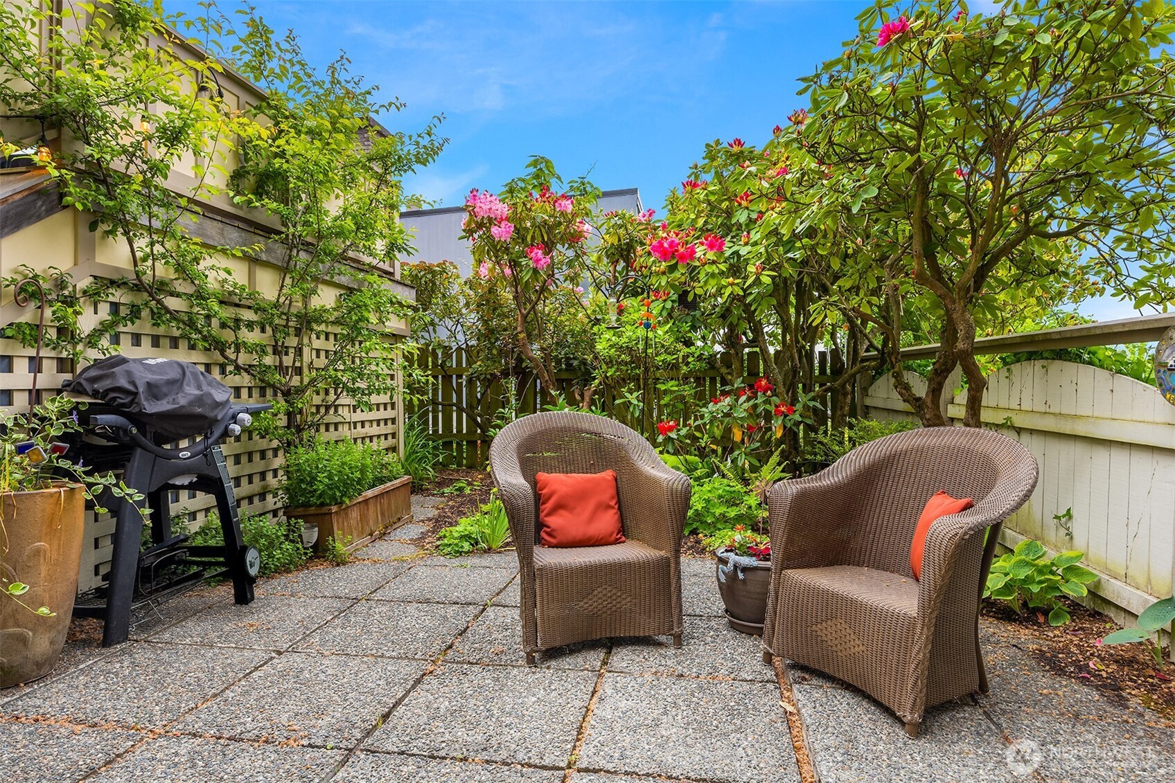 525 W Prospect Street #A, Seattle, WA 98119