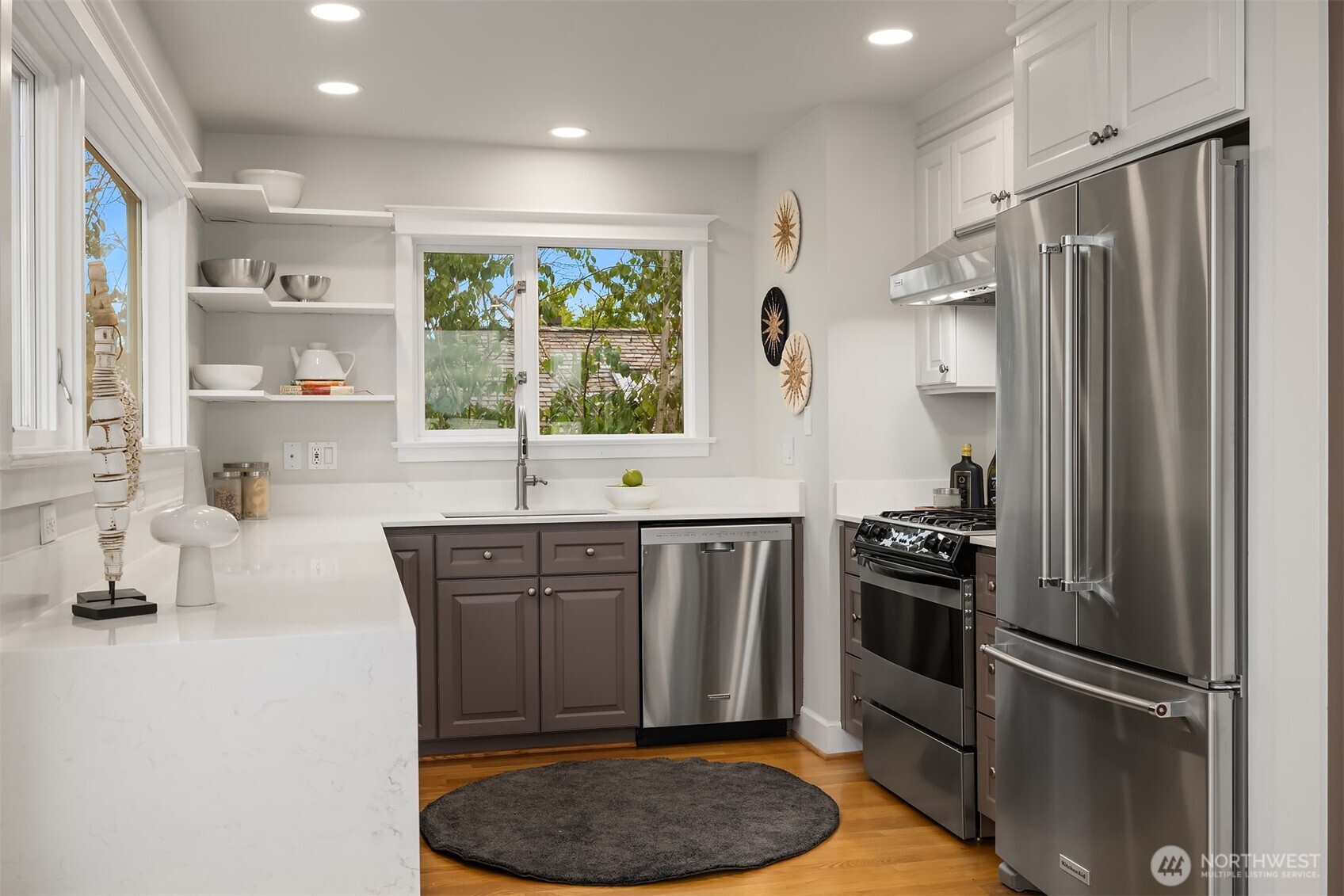 525 W Prospect Street #A, Seattle, WA 98119