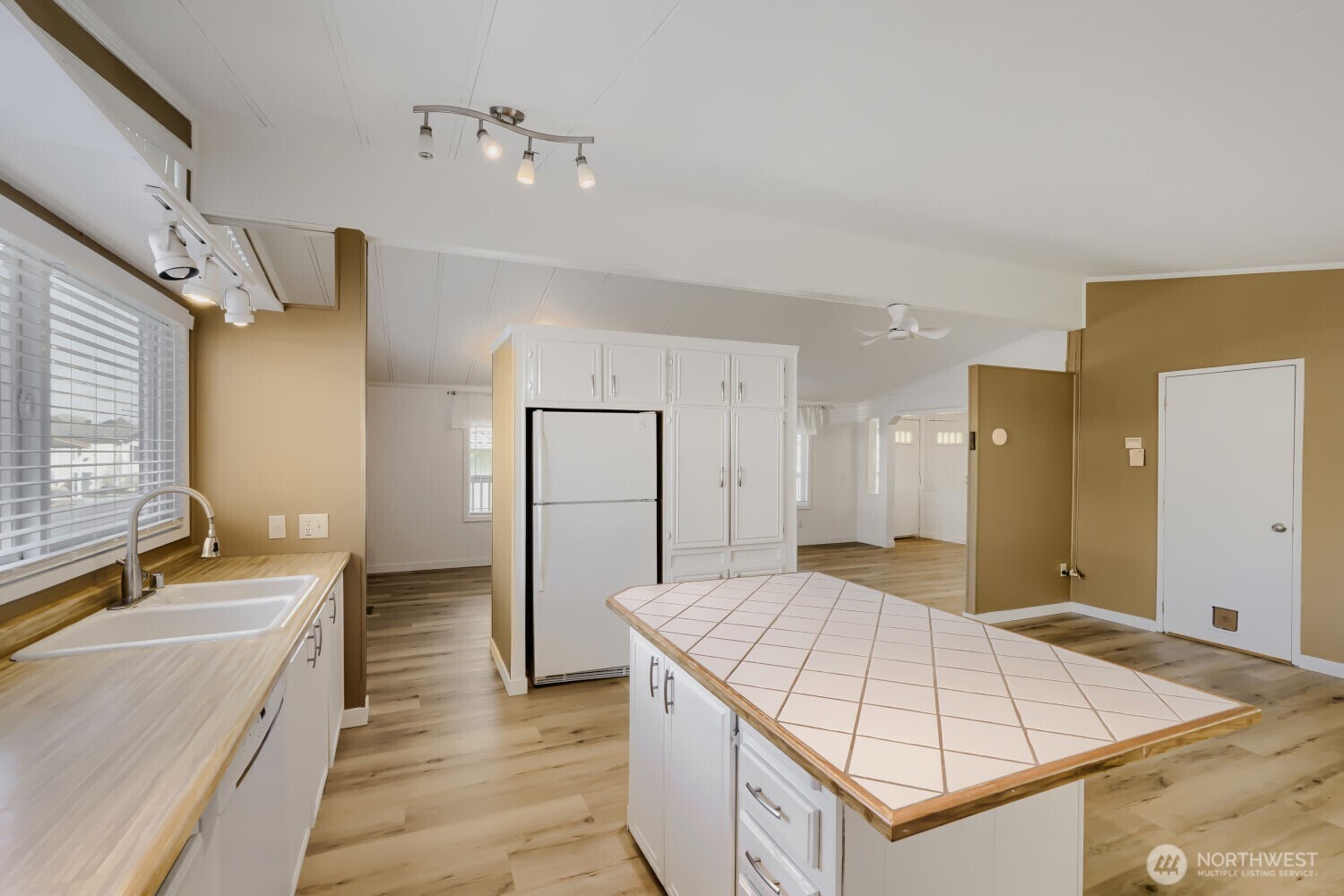 3611 I Street NE #16, Auburn, WA 98002