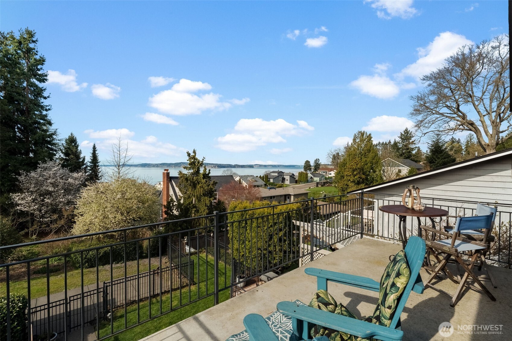 1607 Nisqually Street , Steilacoom, WA 98388