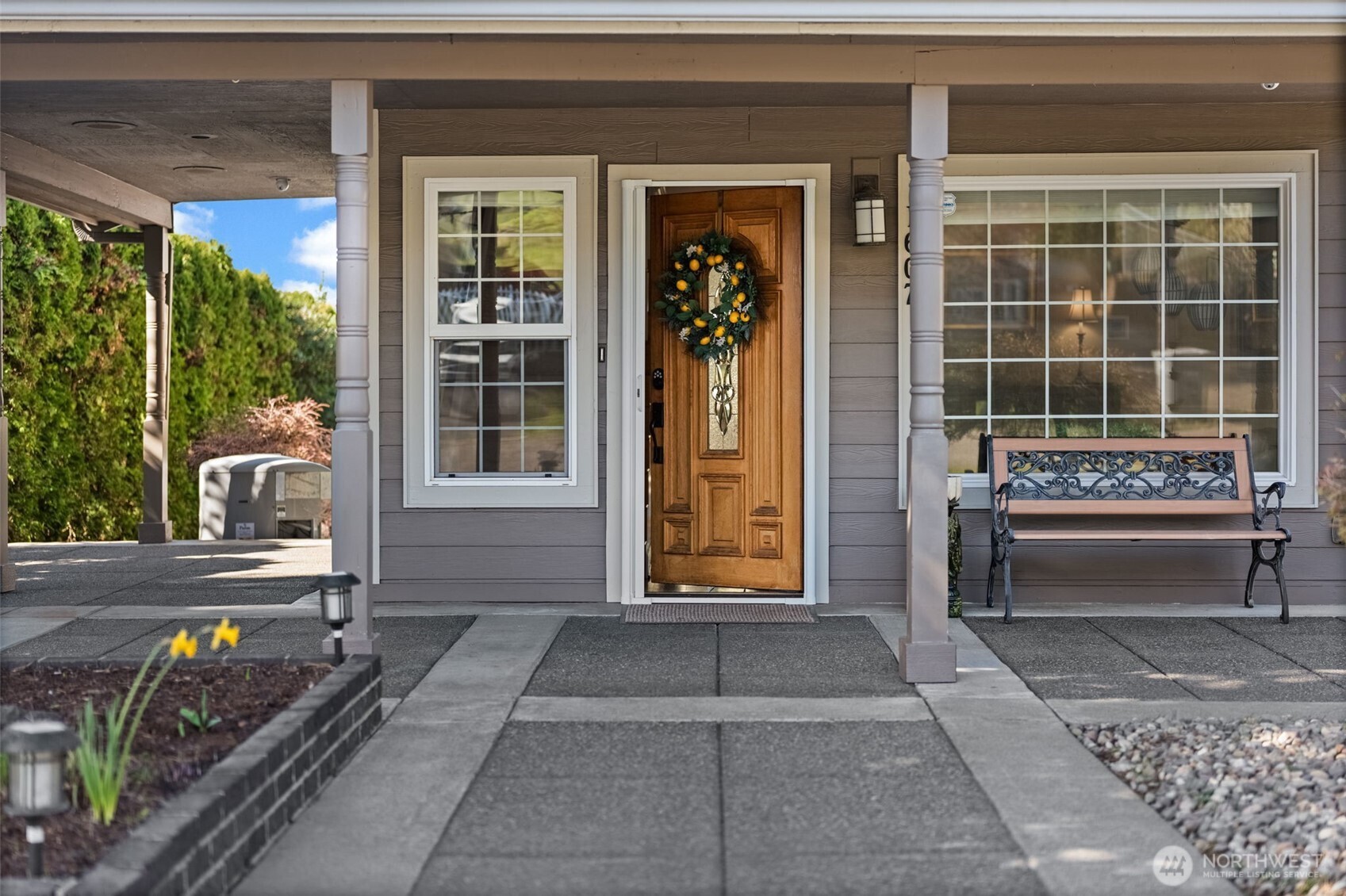 1607 Nisqually Street , Steilacoom, WA 98388