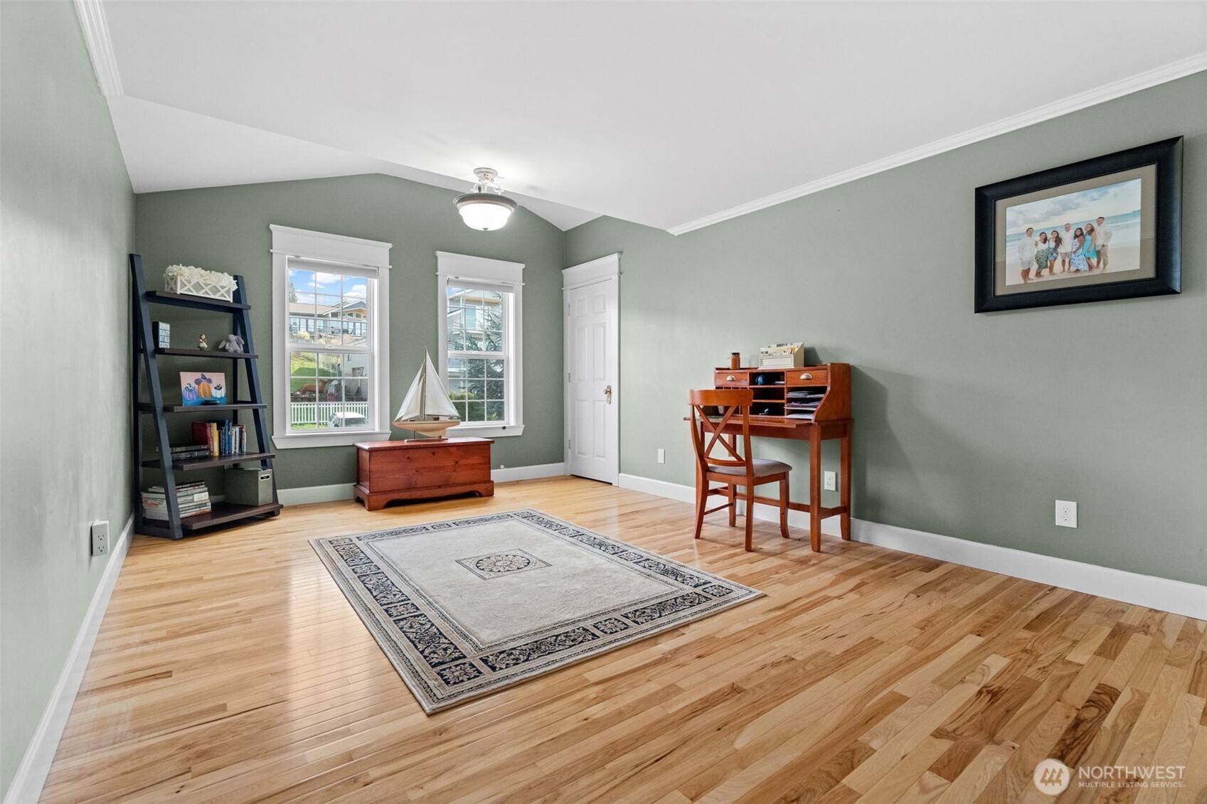 1607 Nisqually Street , Steilacoom, WA 98388