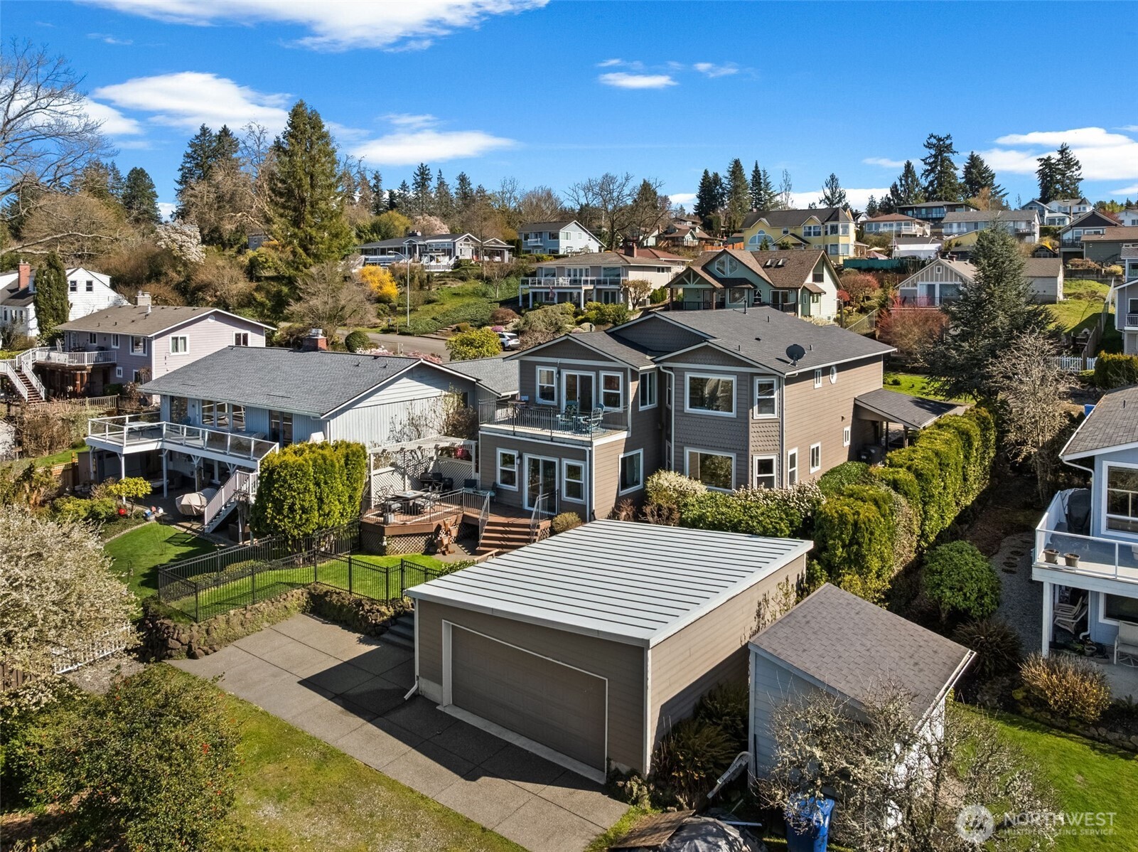 1607 Nisqually Street , Steilacoom, WA 98388