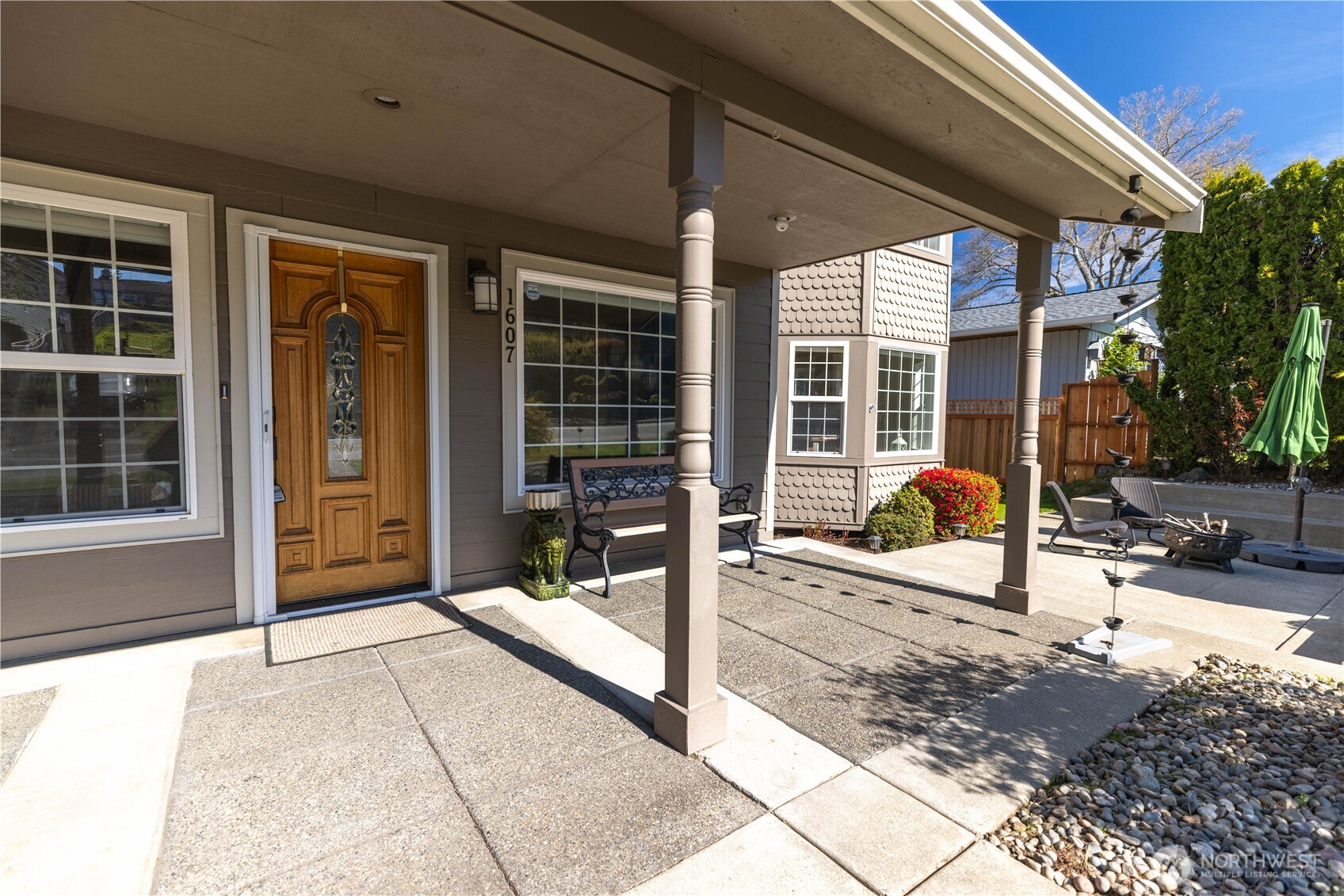 1607 Nisqually Street , Steilacoom, WA 98388