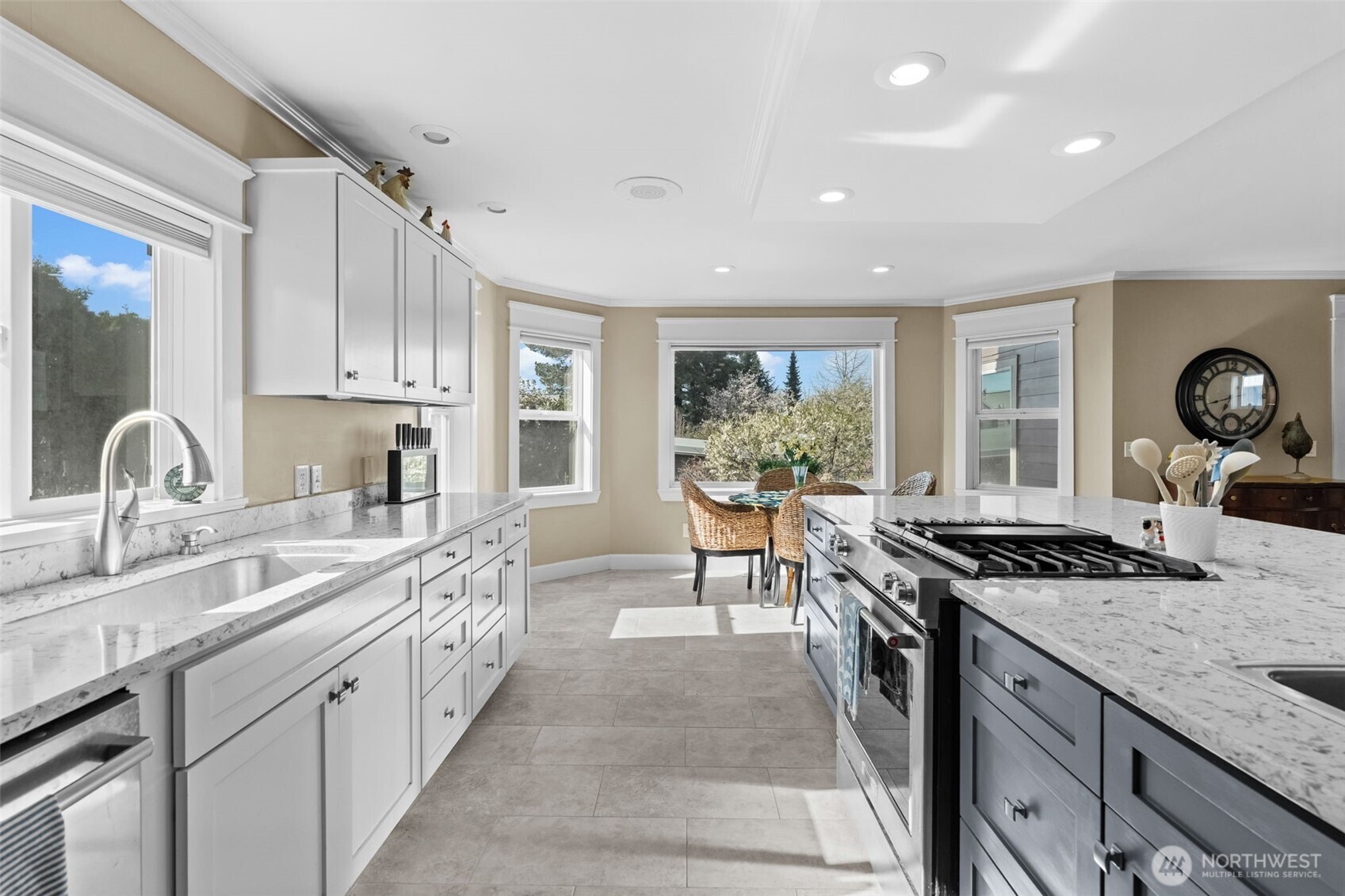 1607 Nisqually Street , Steilacoom, WA 98388