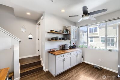 11913 NE 163rd Place #19-2, Bothell, WA 98011 - Photo 9