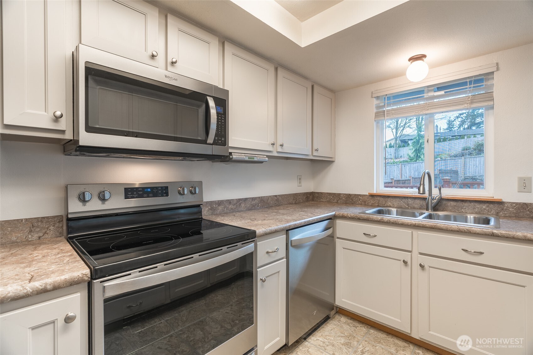 14031 33rd Place S, Tukwila, WA 98168-6017