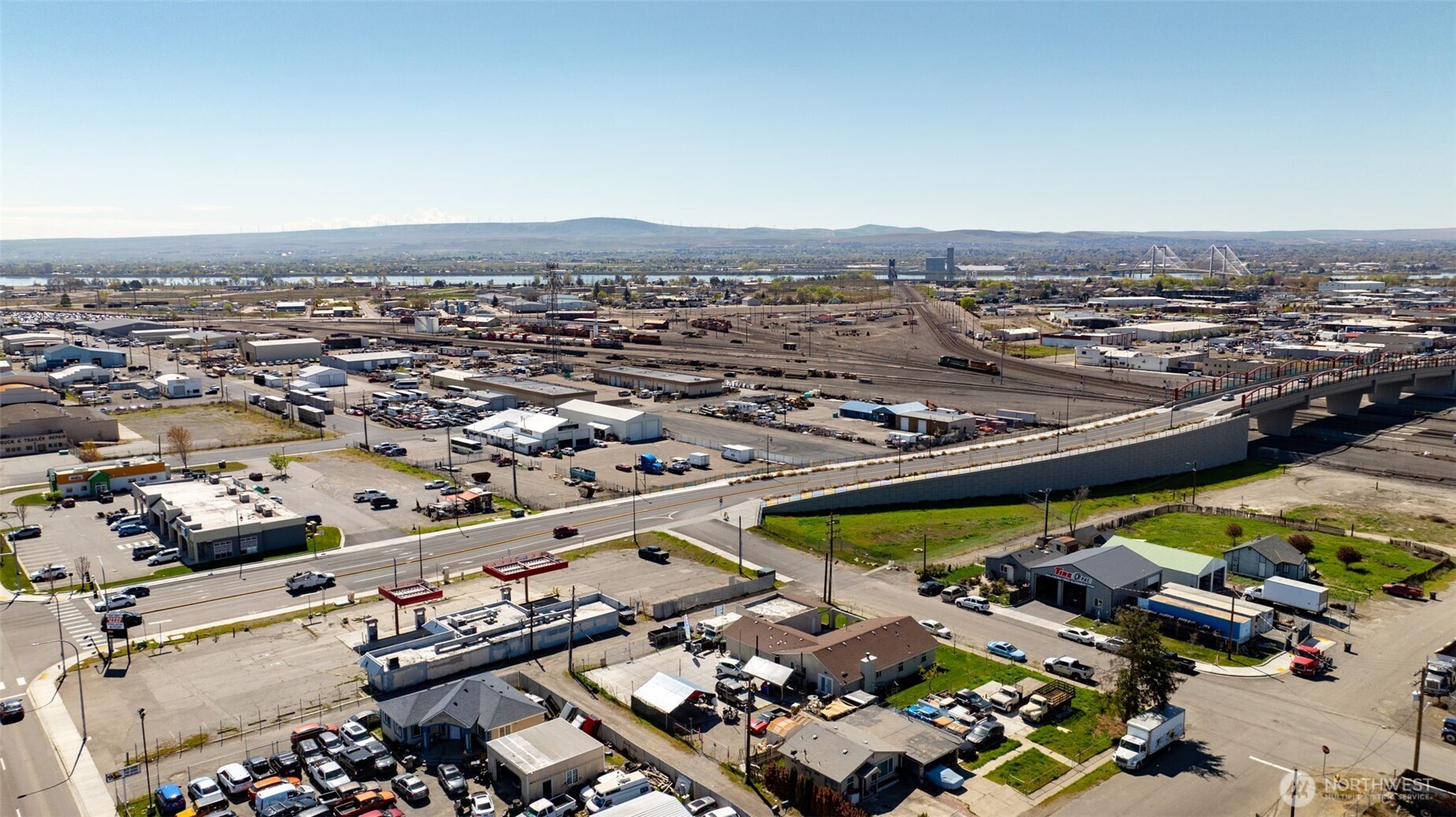 1211 E Lewis Street , Pasco, WA 99301-4306